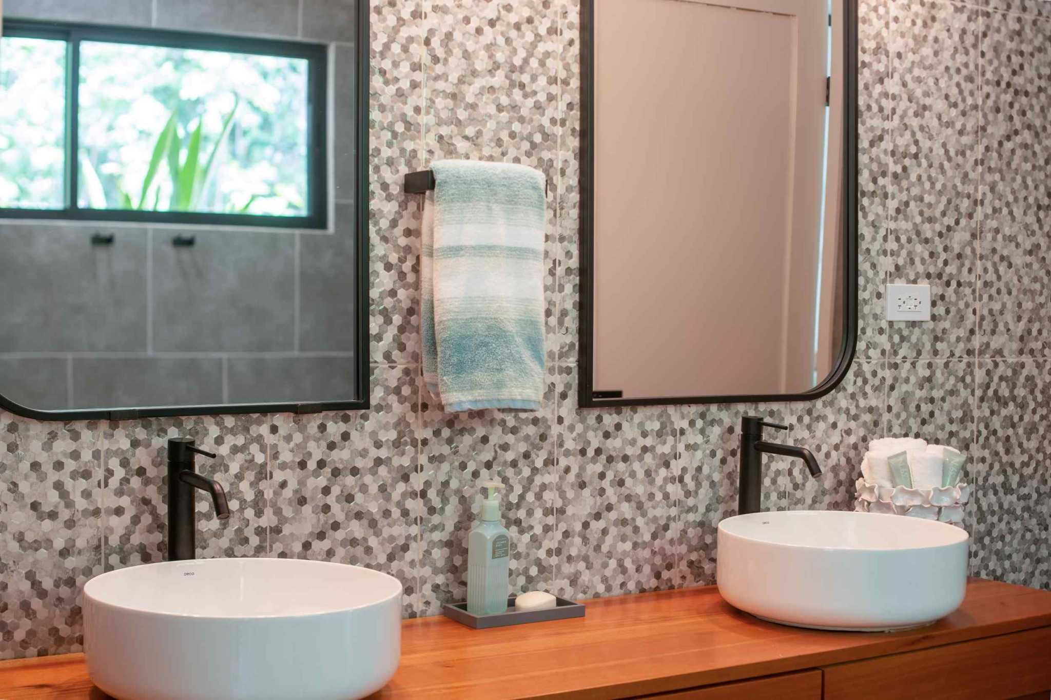 Stunning 3-Bedroom Modern Home with Creek & Mountain Views in Dominical Costa Rica