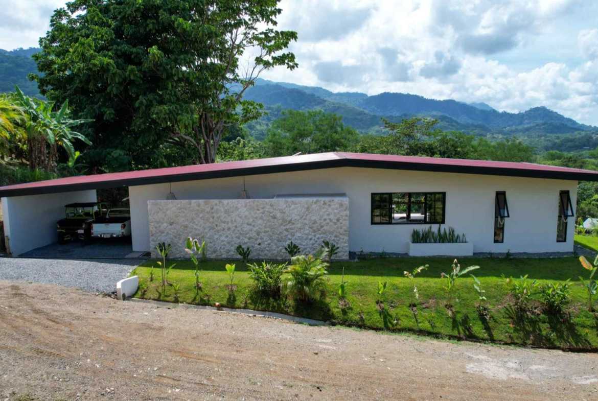 Brand-New 4-Bedroom Home with Pool, Mountain Views & 24/7 Security, photo 5 of 24