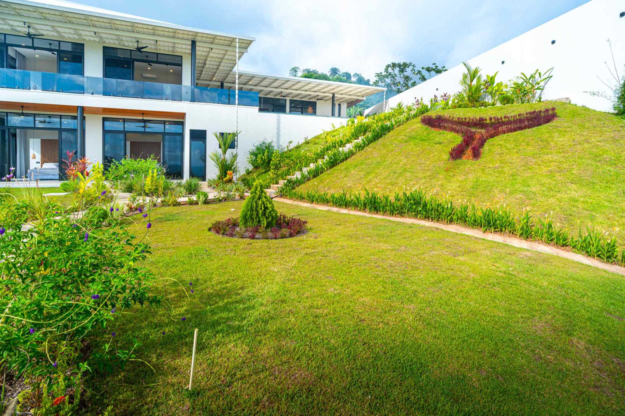 63000-52 Luxury 4-Bedroom Estate with Infinity Pool & Ocean Views in Uvita Costa Rica