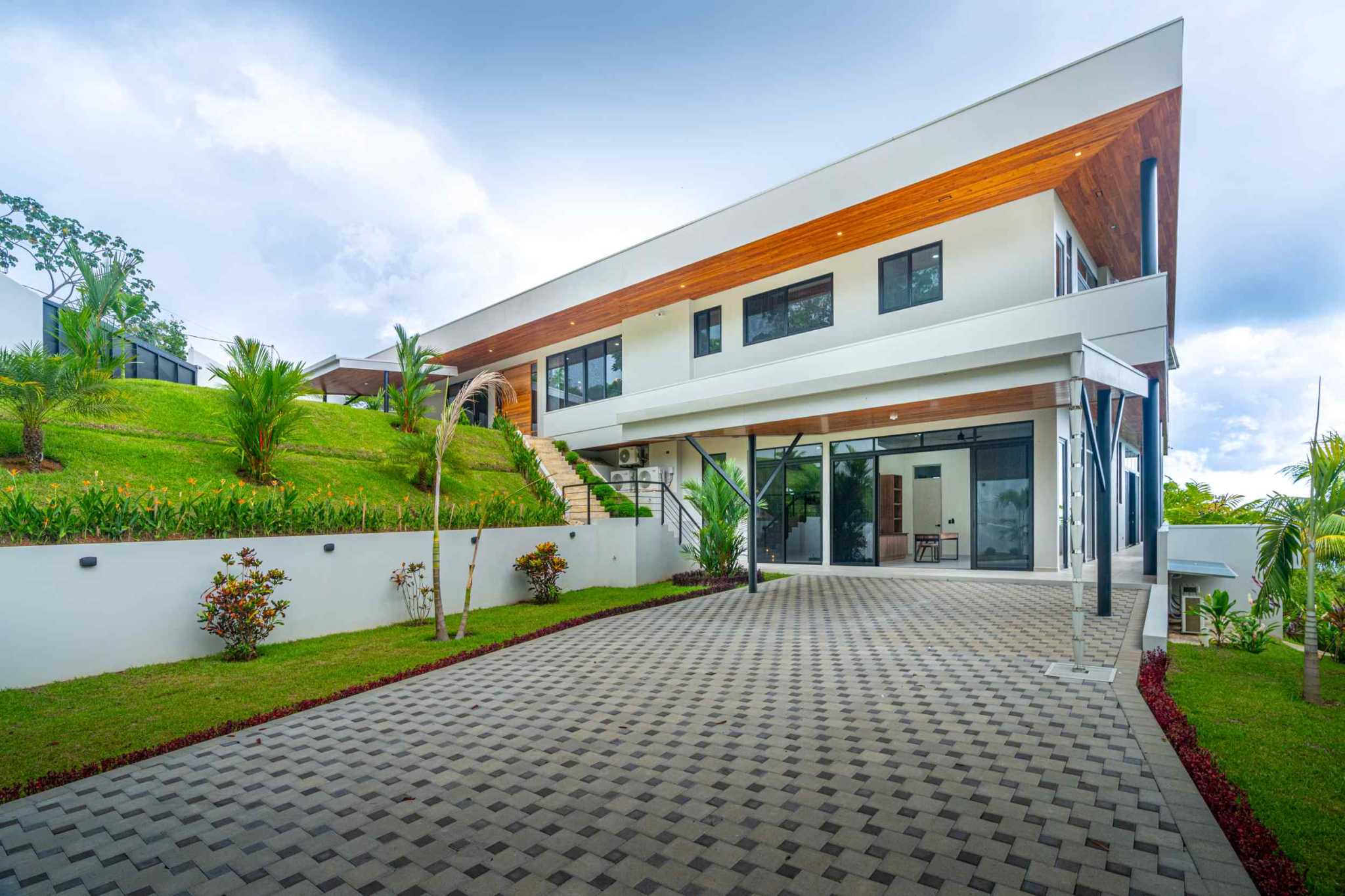 63000-46 Luxury 4-Bedroom Estate with Infinity Pool & Ocean Views in Uvita Costa Rica