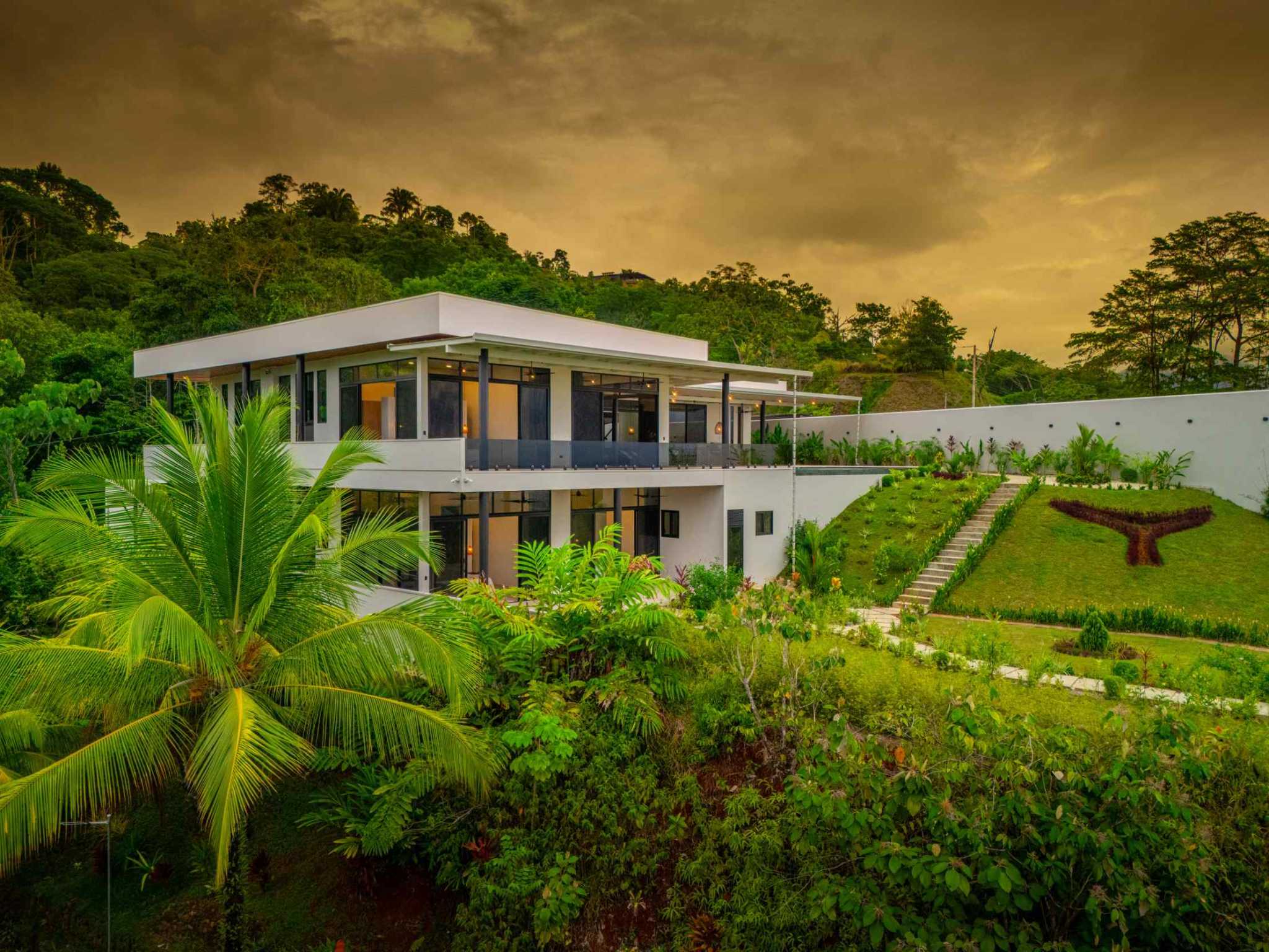 63000-20 Luxury 4-Bedroom Estate with Infinity Pool & Ocean Views in Uvita Costa Rica
