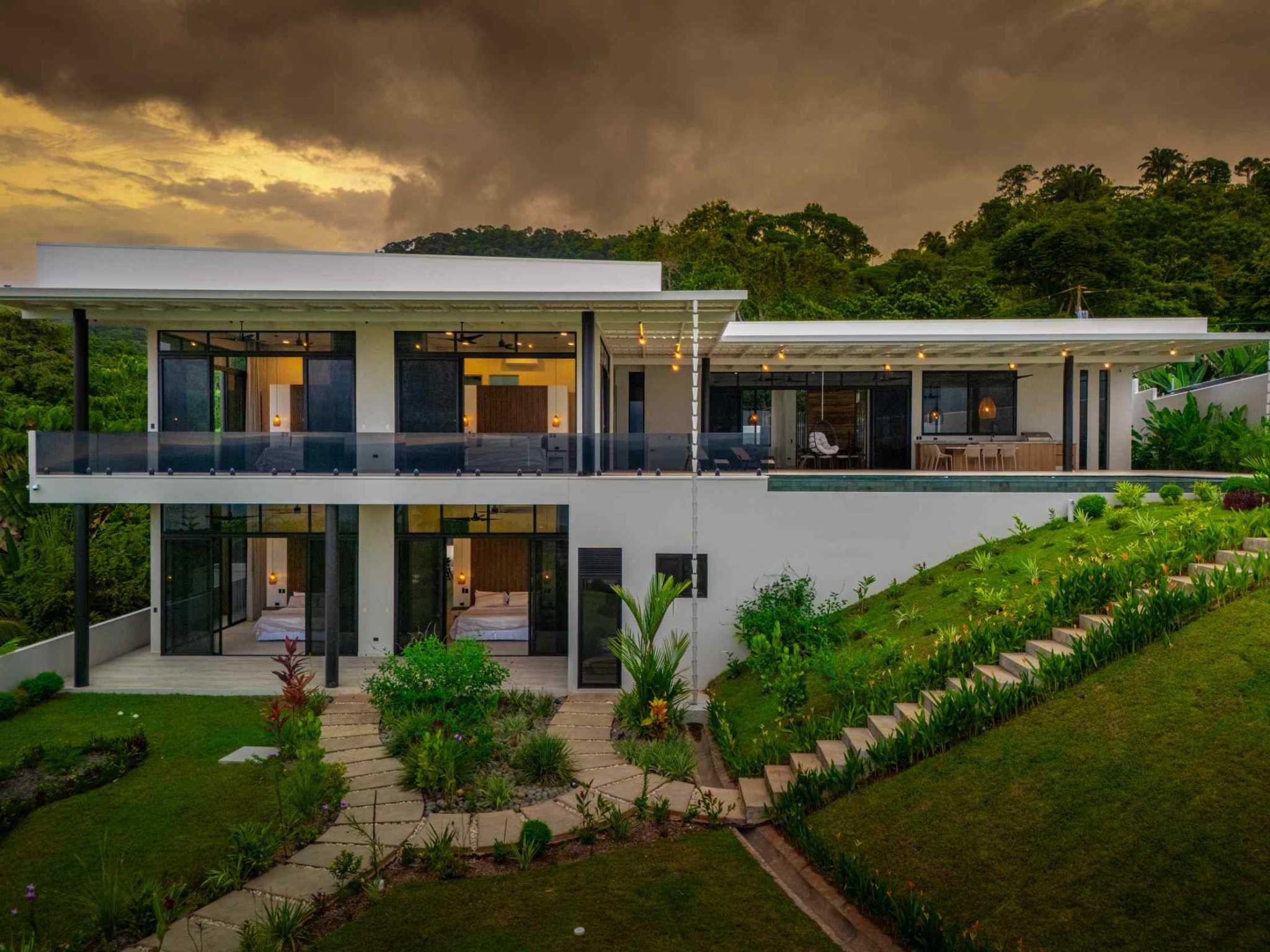 63000-17 Luxury 4-Bedroom Estate with Infinity Pool & Ocean Views in Uvita Costa Rica
