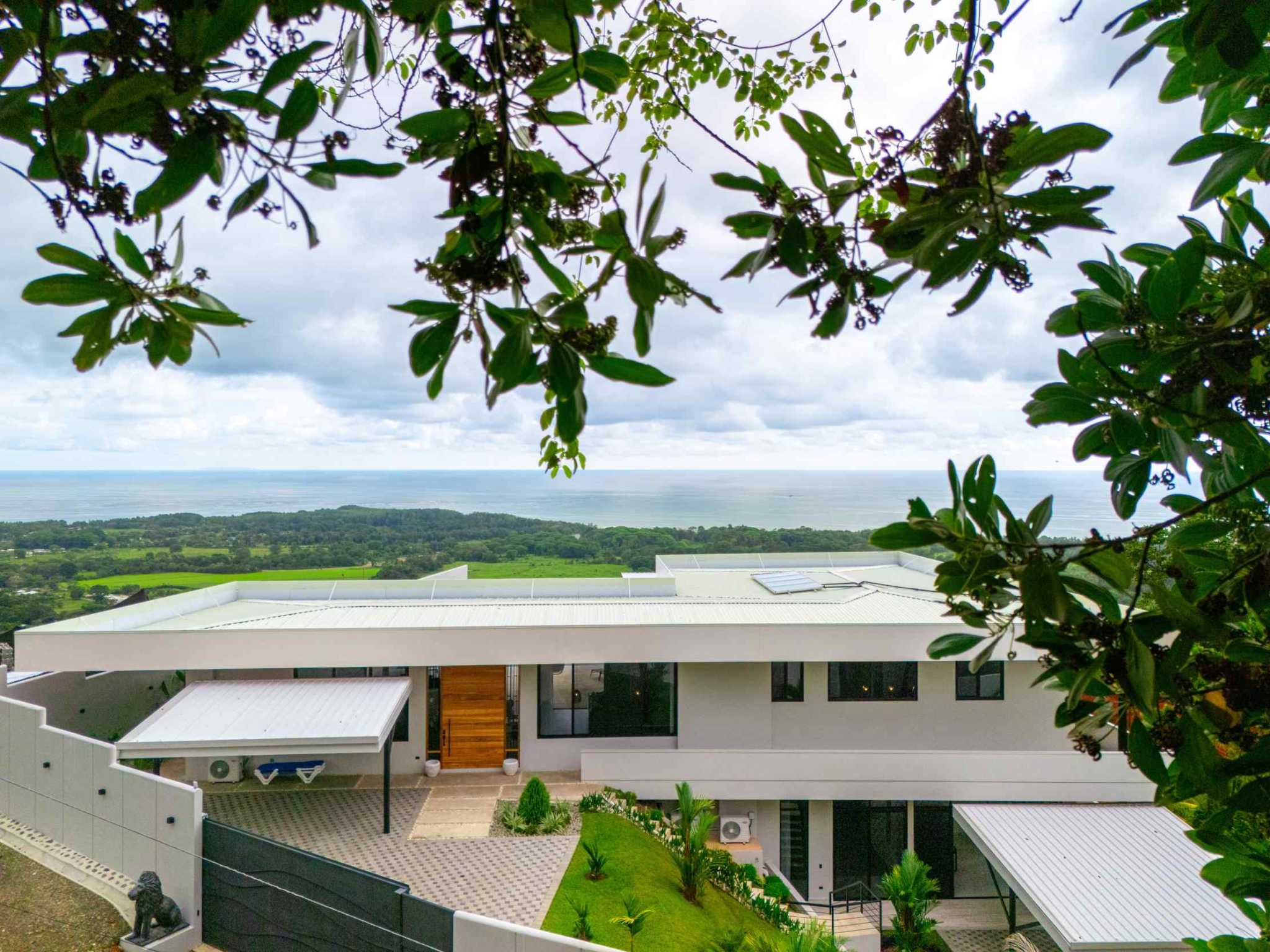 63000-8 Luxury 4-Bedroom Estate with Infinity Pool & Ocean Views in Uvita Costa Rica