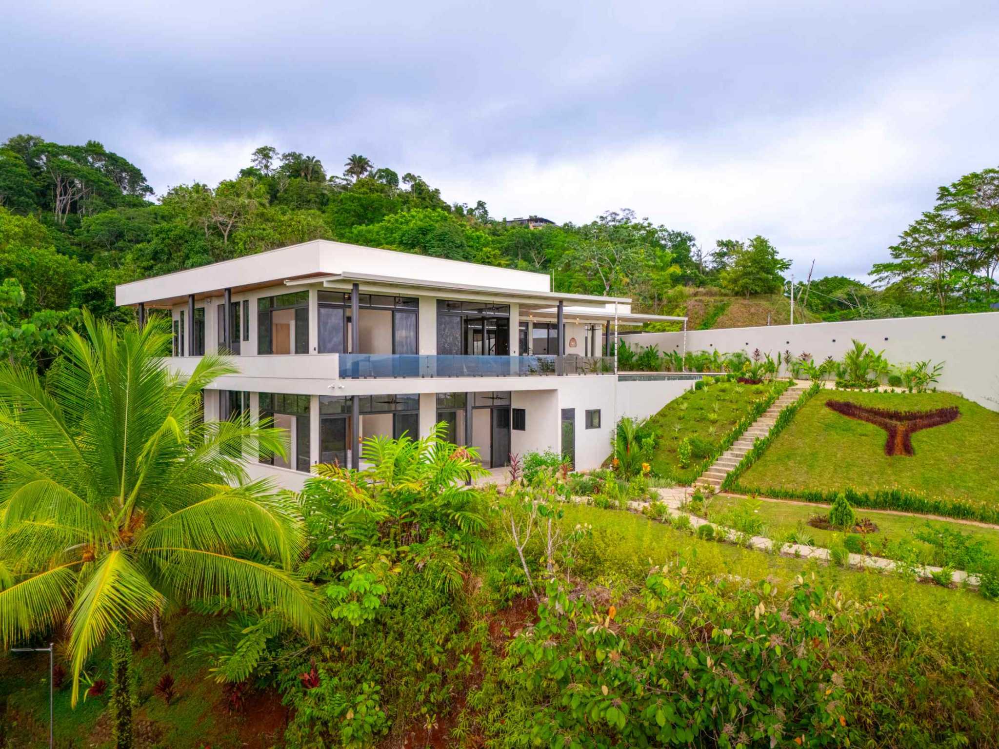 63000-3 Luxury 4-Bedroom Estate with Infinity Pool & Ocean Views in Uvita Costa Rica