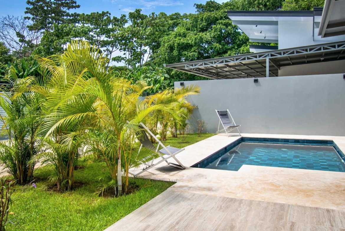 Modern 3-Bedroom Home with Pool & Walk-to-Beach Location, photo 21 of 24