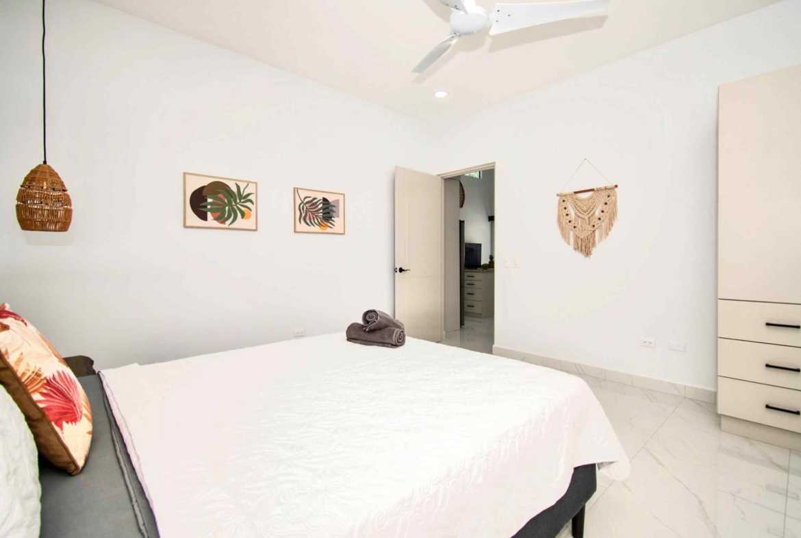 Modern 3-Bedroom Home with Pool & Walk-to-Beach Location, photo 14 of 24