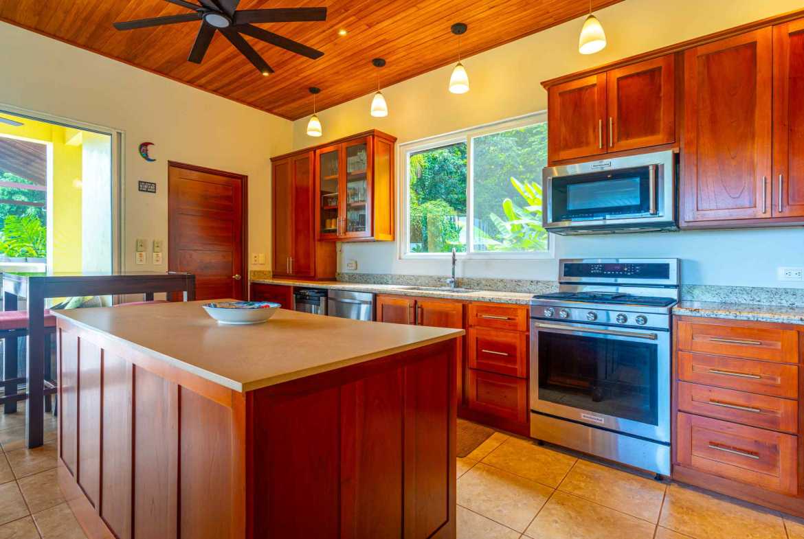 2-Bedroom Villa with Ocean, Mountain & Jungle Views, photo 24 of 24