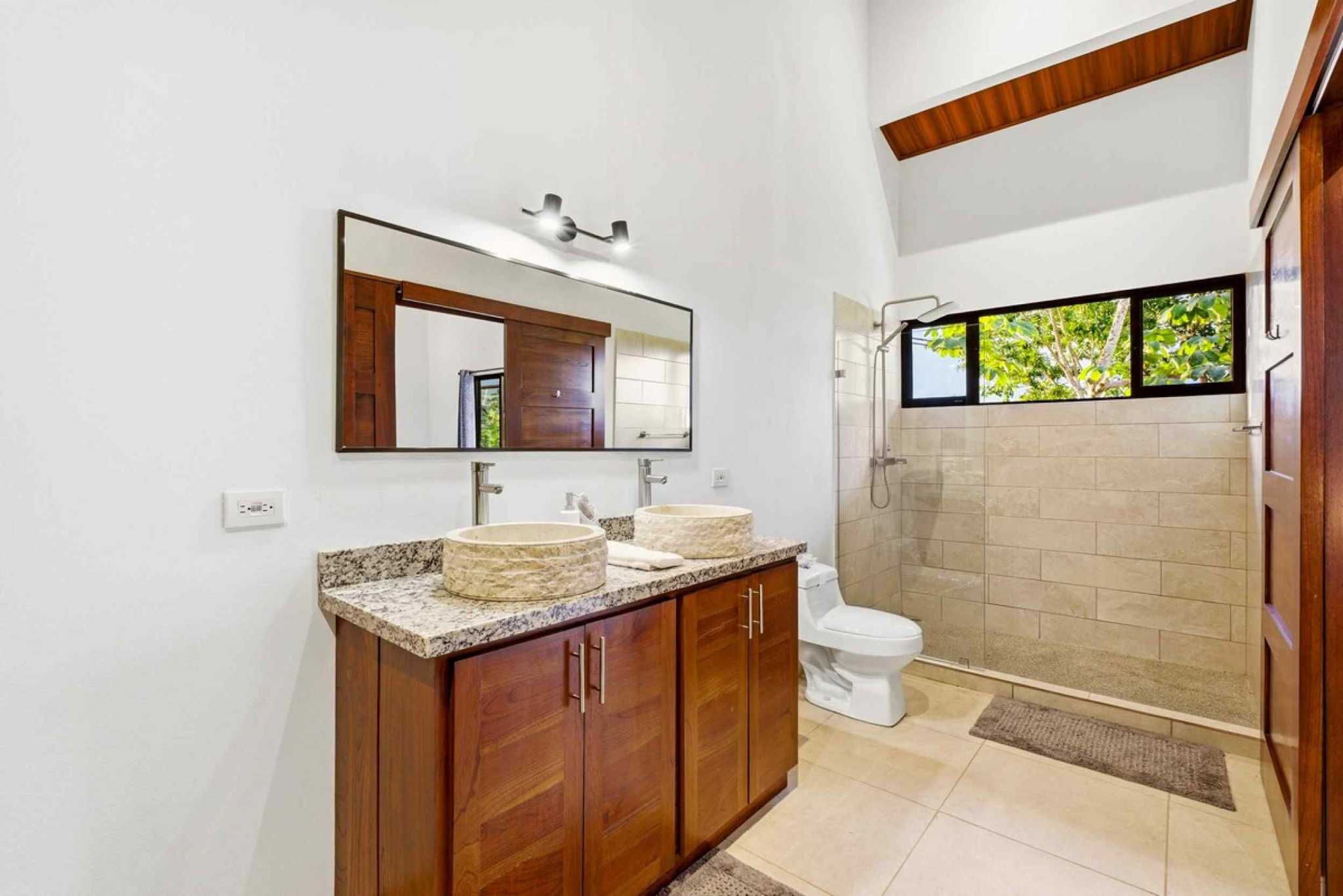 64331-24 Luxury 3-Bedroom Home with Guest House & Valley Views in Platanillo Costa Rica
