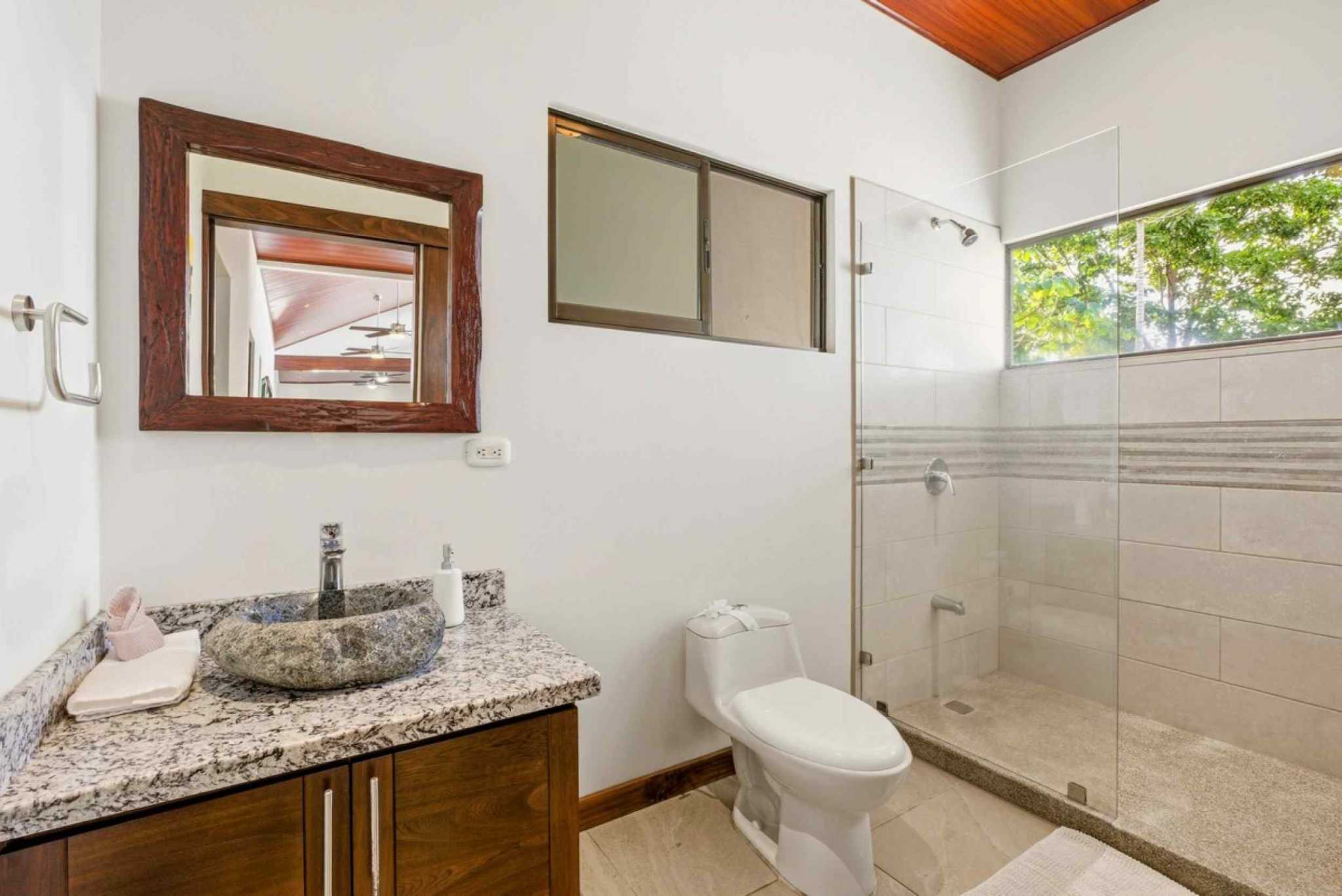 64331-16 Luxury 3-Bedroom Home with Guest House & Valley Views in Platanillo Costa Rica