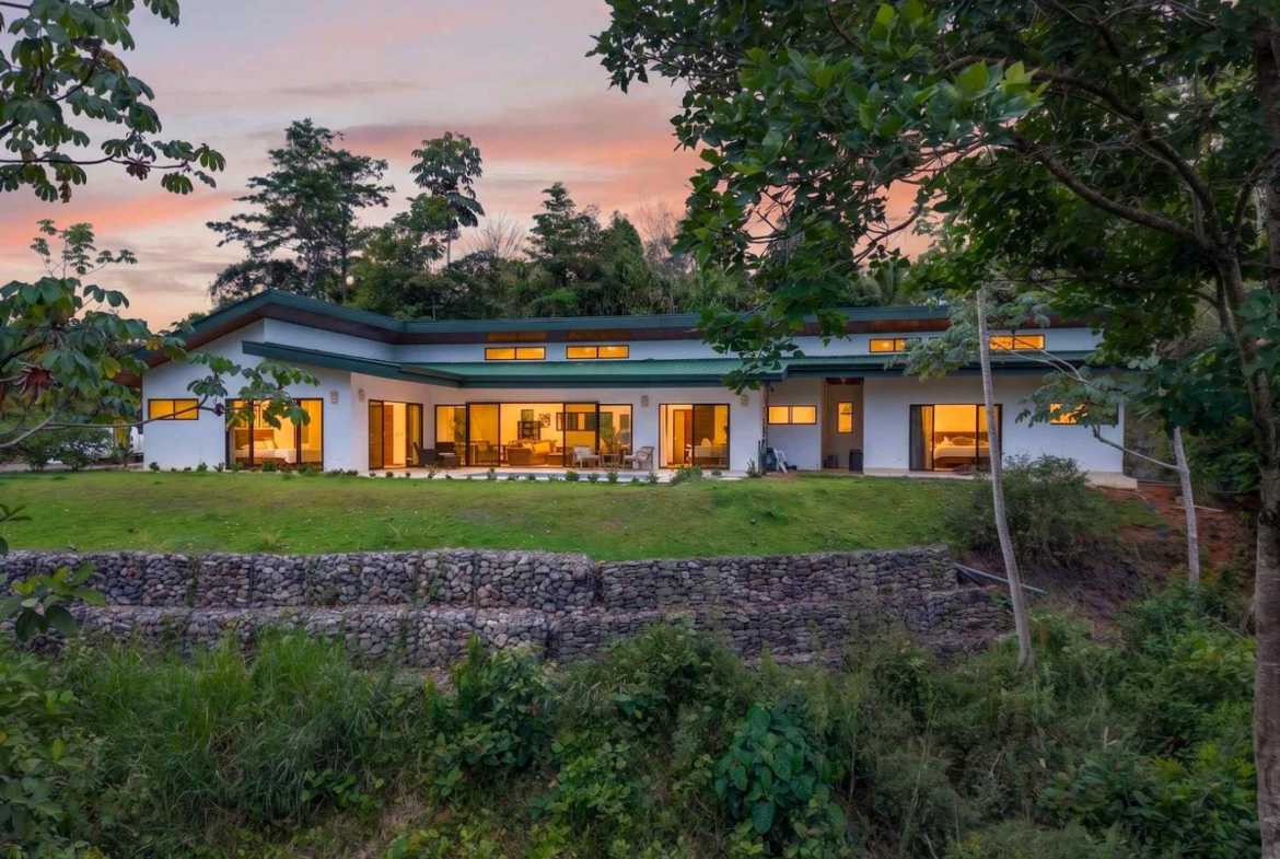 Luxury 3-Bedroom Home with Guest House & Valley Views in Platanillo Costa Rica