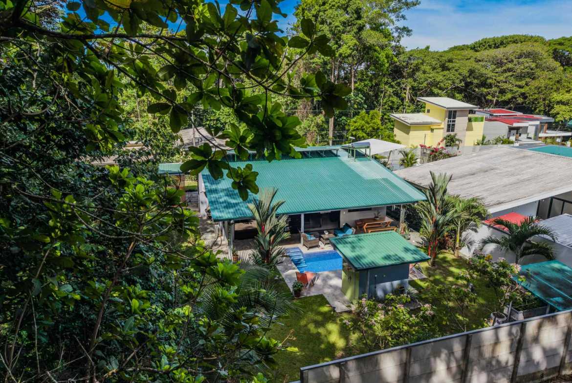 2-Bedroom Home with Private Pool & Forest Creek, photo 14 of 24