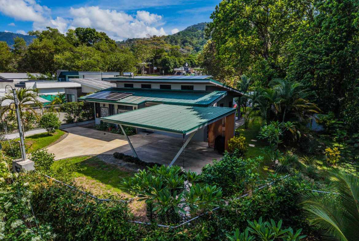 2-Bedroom Home with Private Pool & Forest Creek, photo 10 of 24