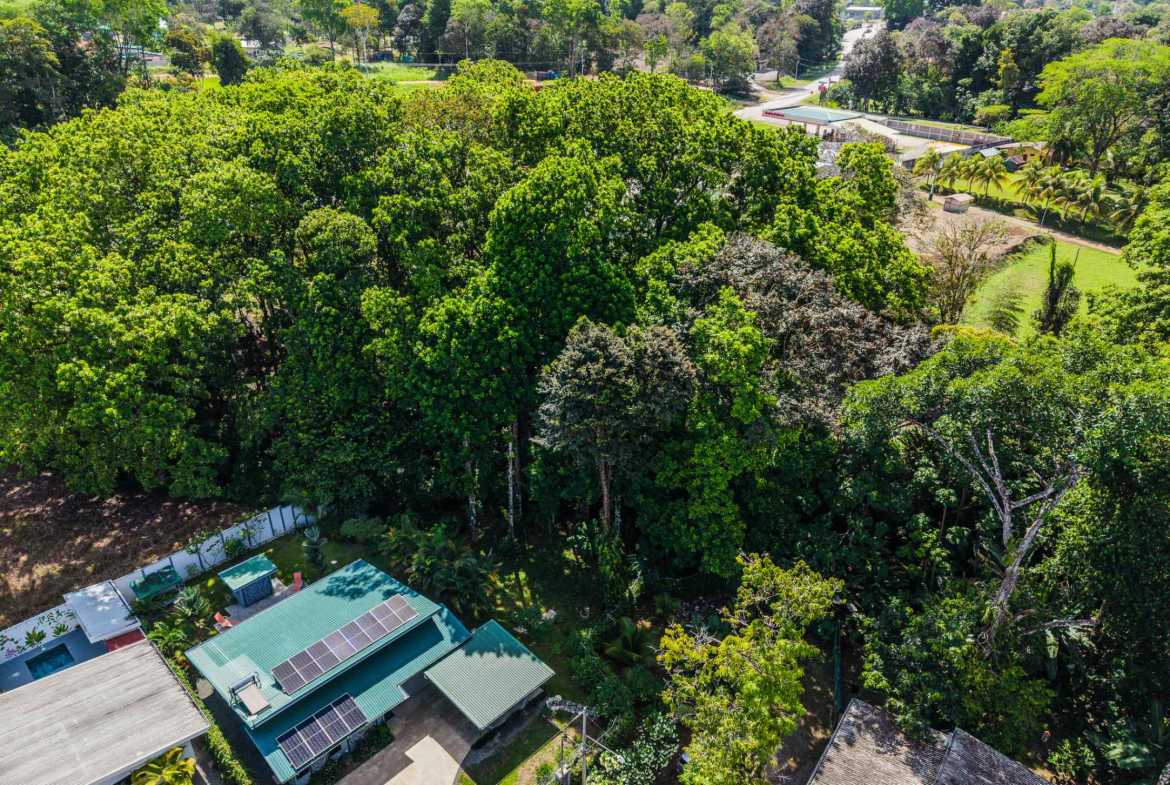 2-Bedroom Home with Private Pool & Forest Creek, photo 9 of 24