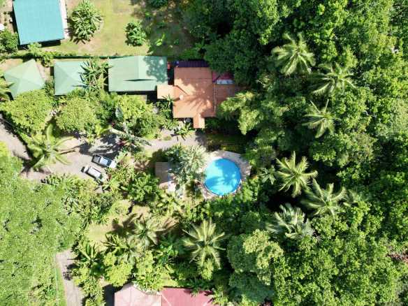 Charming 4-Bedroom Hotel/B&B with River Frontage, Pool & Guest Cabinas in Ojochal Costa Rica