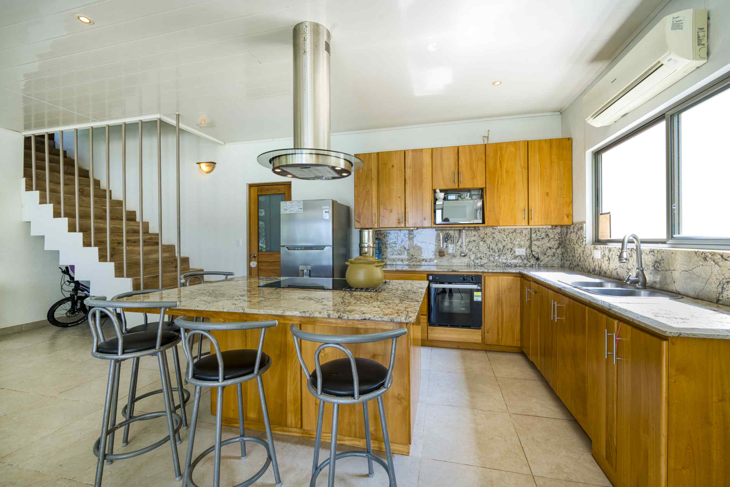 66485-12 Stunning 3-Bedroom Ocean View Home with Pool and Panoramic Mountain Views in Dominicalito Costa Rica