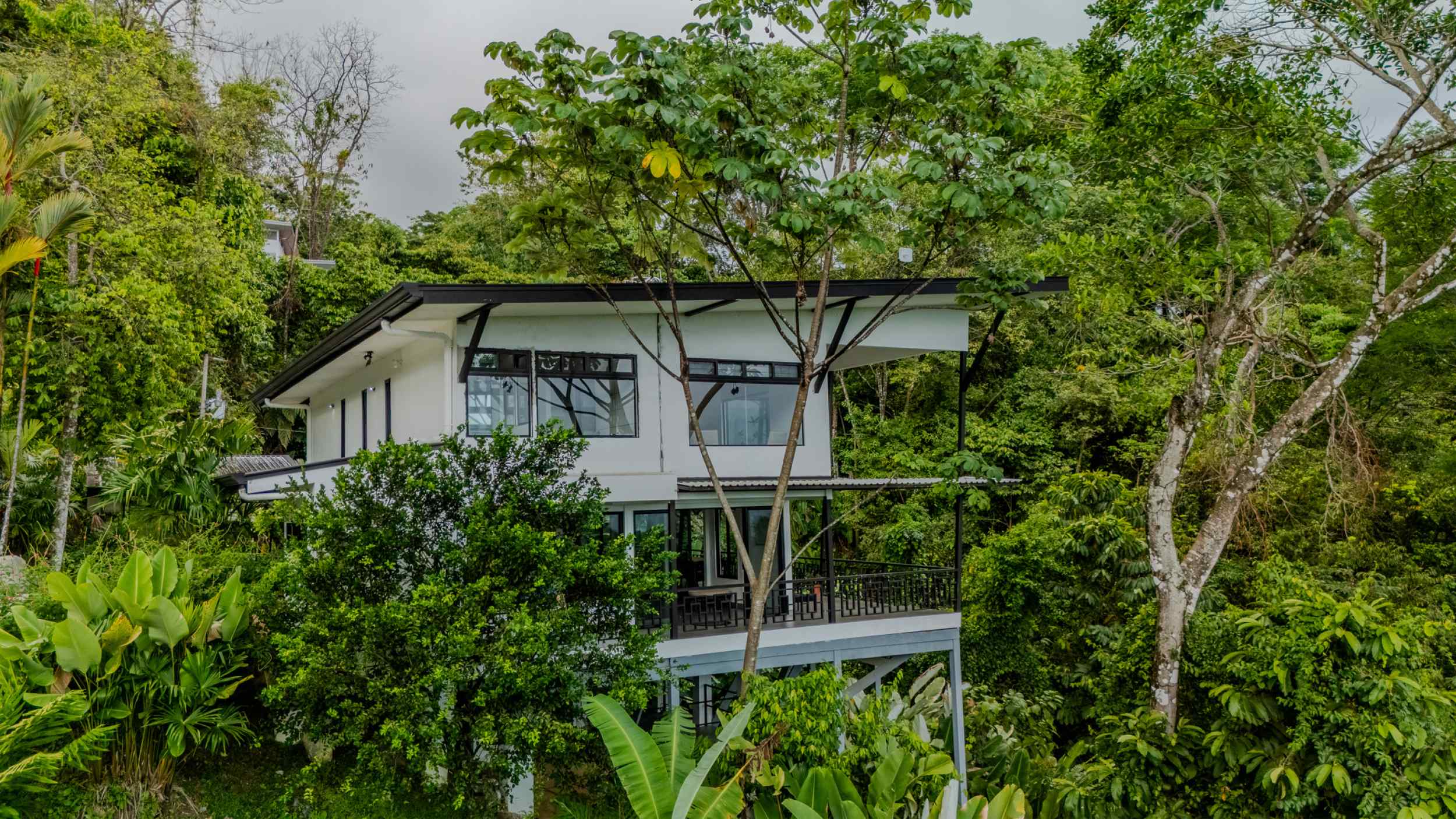 Stunning Ocean-View 3-Bedroom Jungle Retreat with Infinity Pool in Uvita Costa Rica