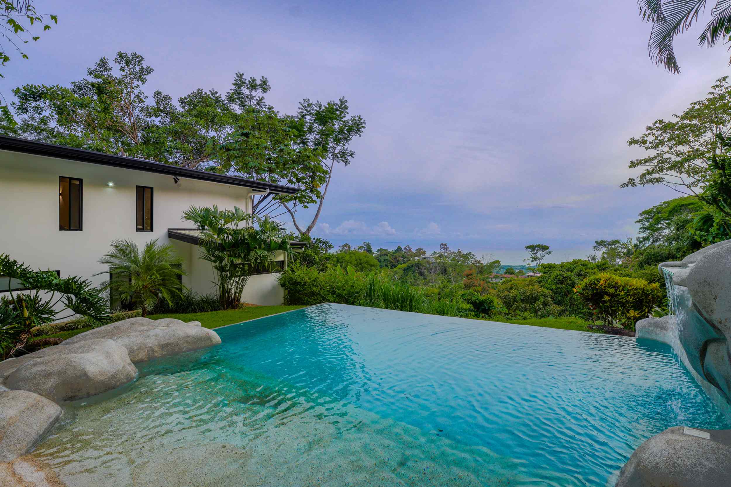 Stunning Ocean-View 3-Bedroom Jungle Retreat with Infinity Pool in Uvita Costa Rica