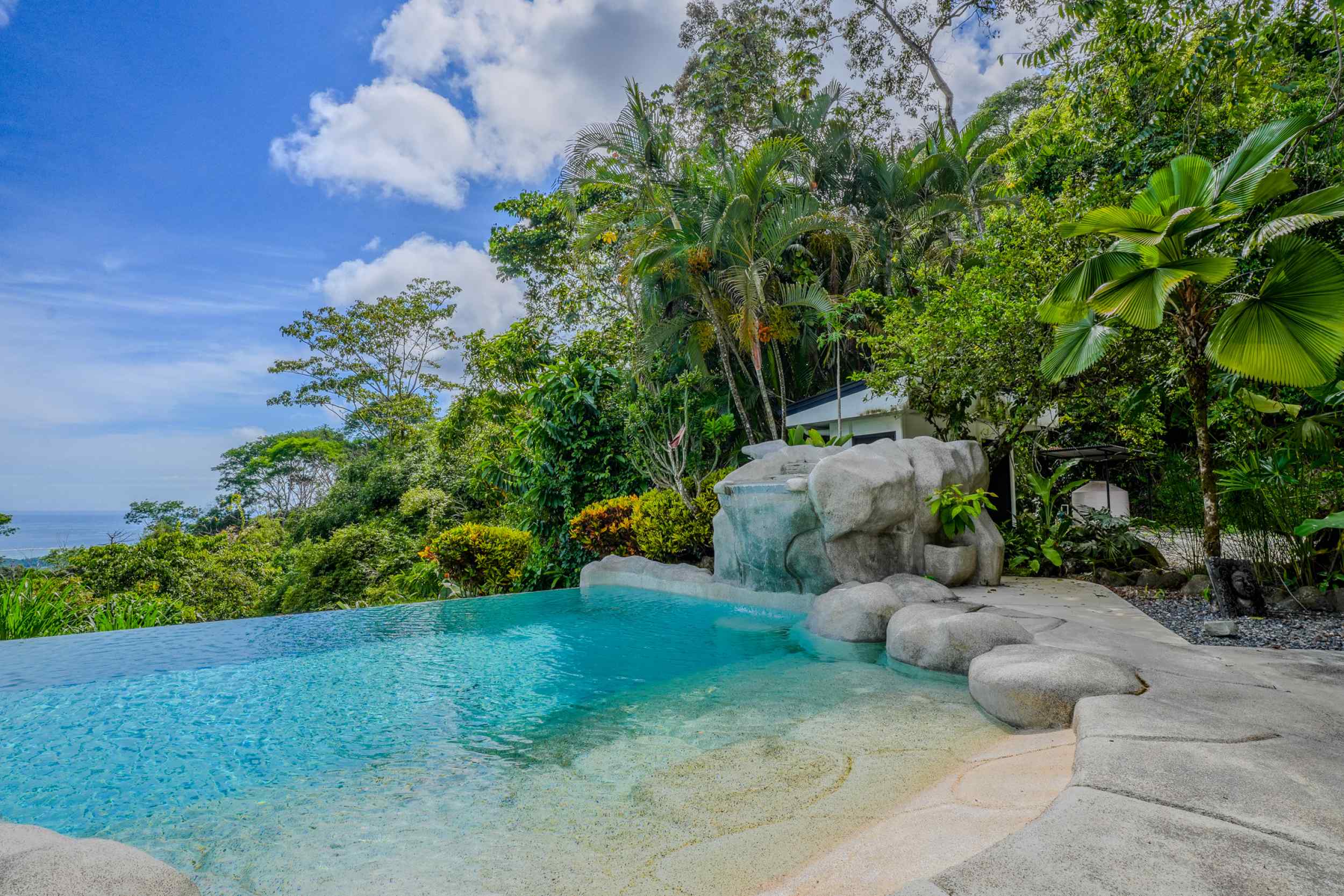 Stunning Ocean-View 3-Bedroom Jungle Retreat with Infinity Pool in Uvita Costa Rica