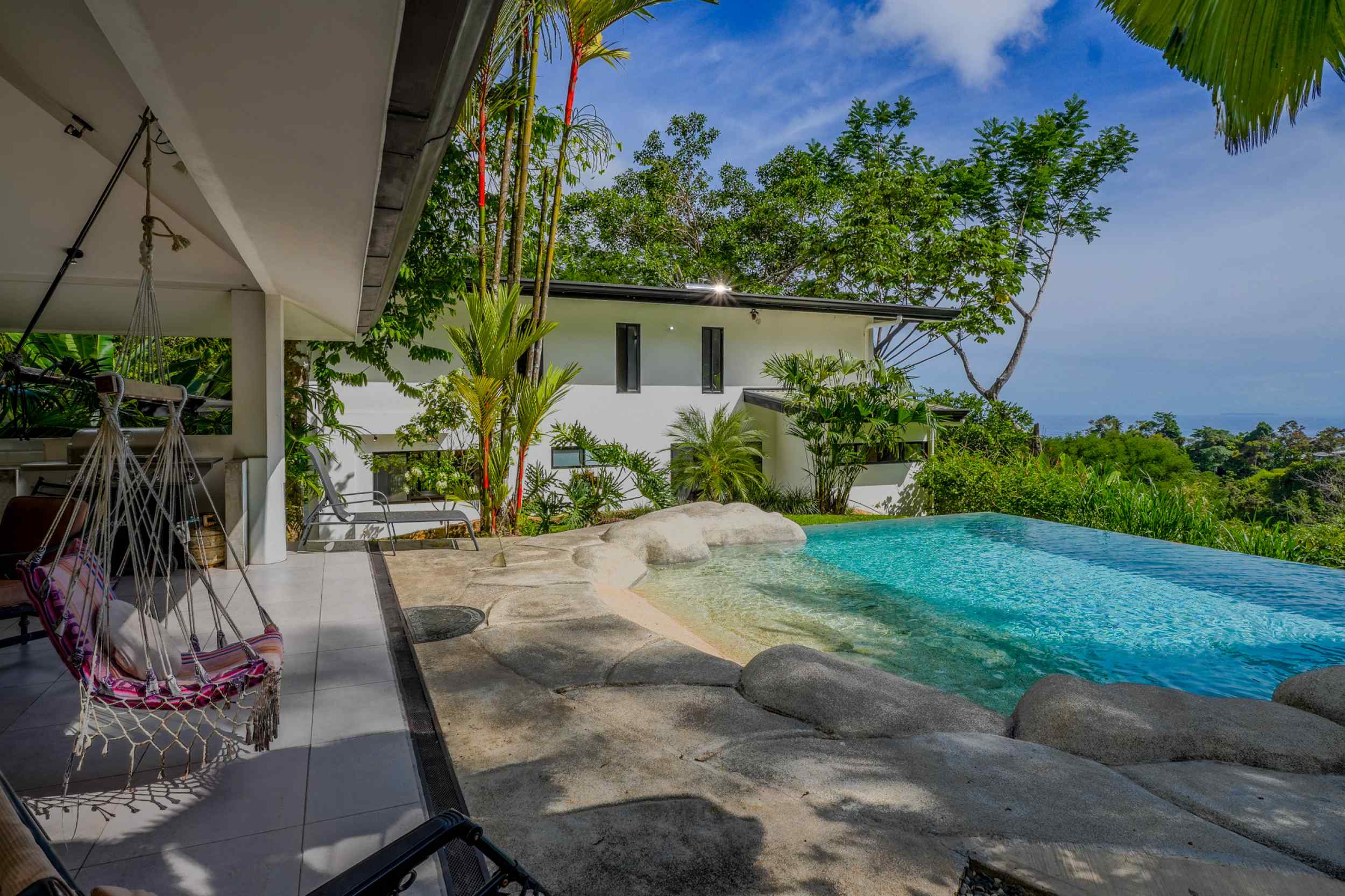 Stunning Ocean-View 3-Bedroom Jungle Retreat with Infinity Pool in Uvita Costa Rica