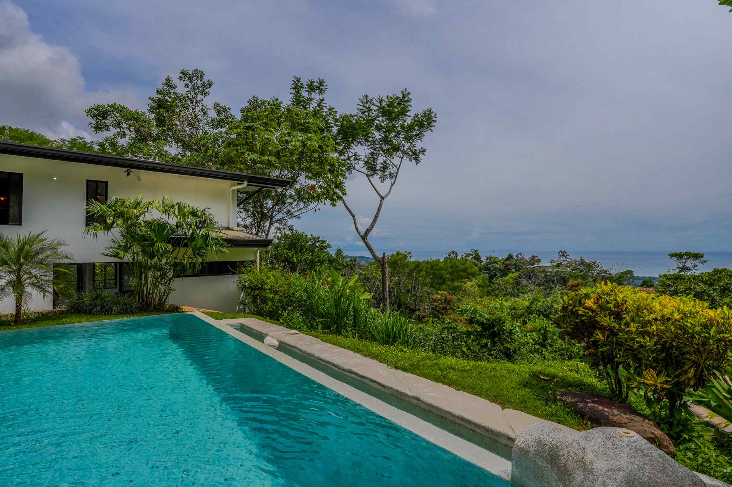 Stunning Ocean-View 3-Bedroom Jungle Retreat with Infinity Pool in Uvita Costa Rica