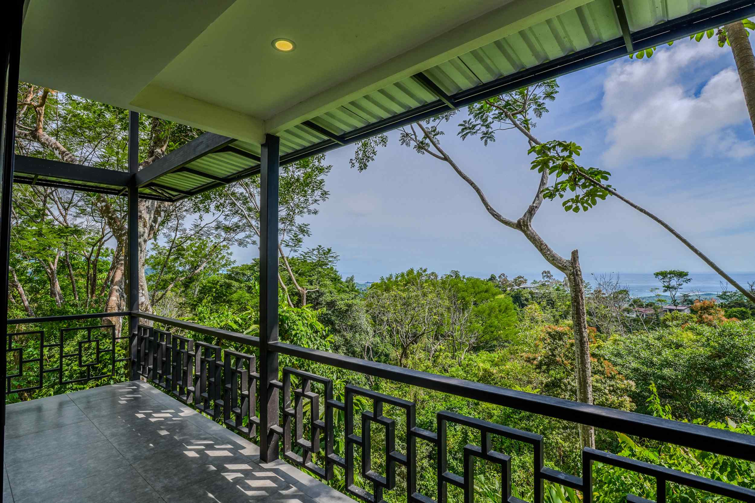 Stunning Ocean-View 3-Bedroom Jungle Retreat with Infinity Pool in Uvita Costa Rica
