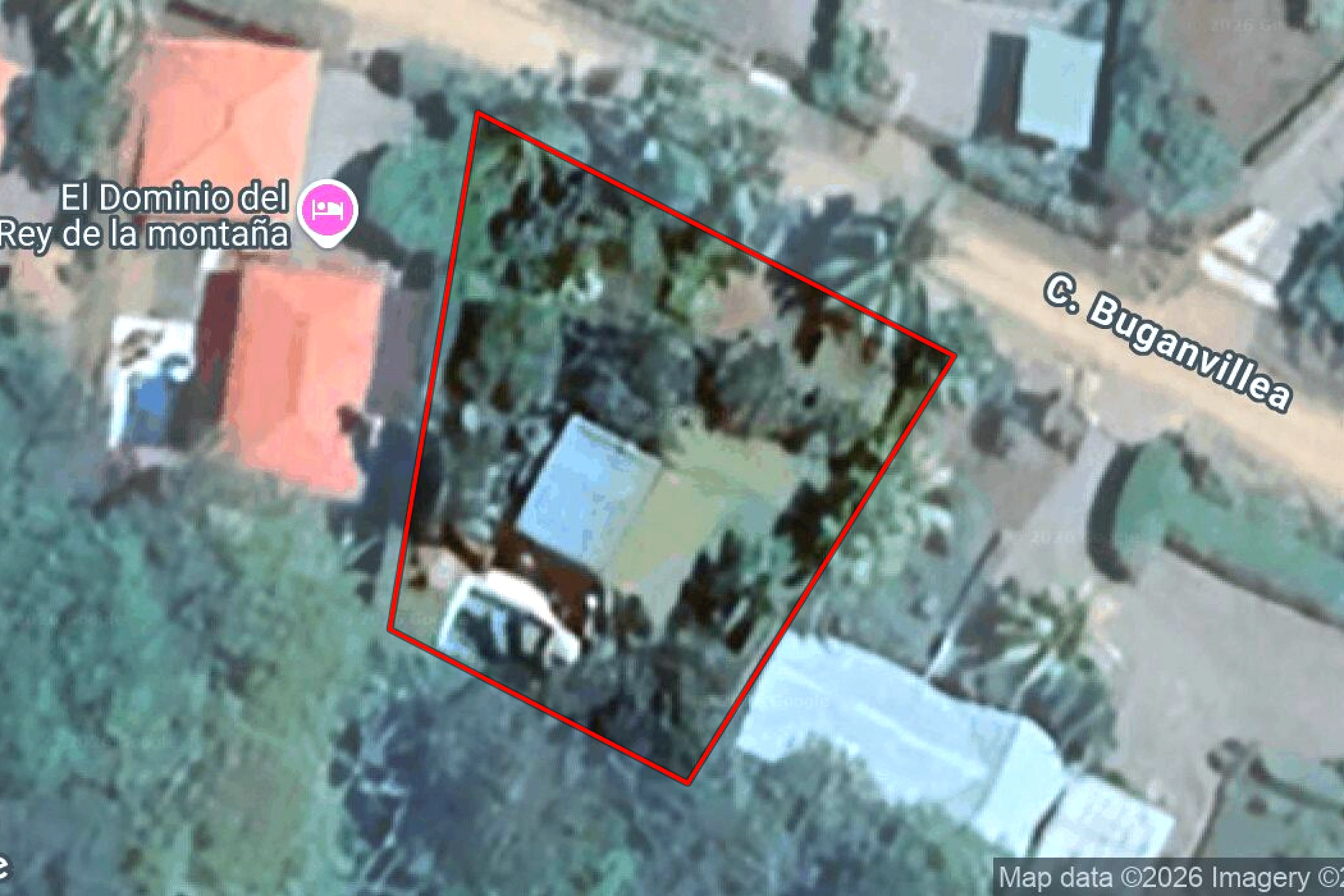 Aerial Property Boundary View Jungle Sanctuary Retreat aerial view of tree-covered lot with red boundary line on Calle Buganvillea in Ojochal, Costa Rica
