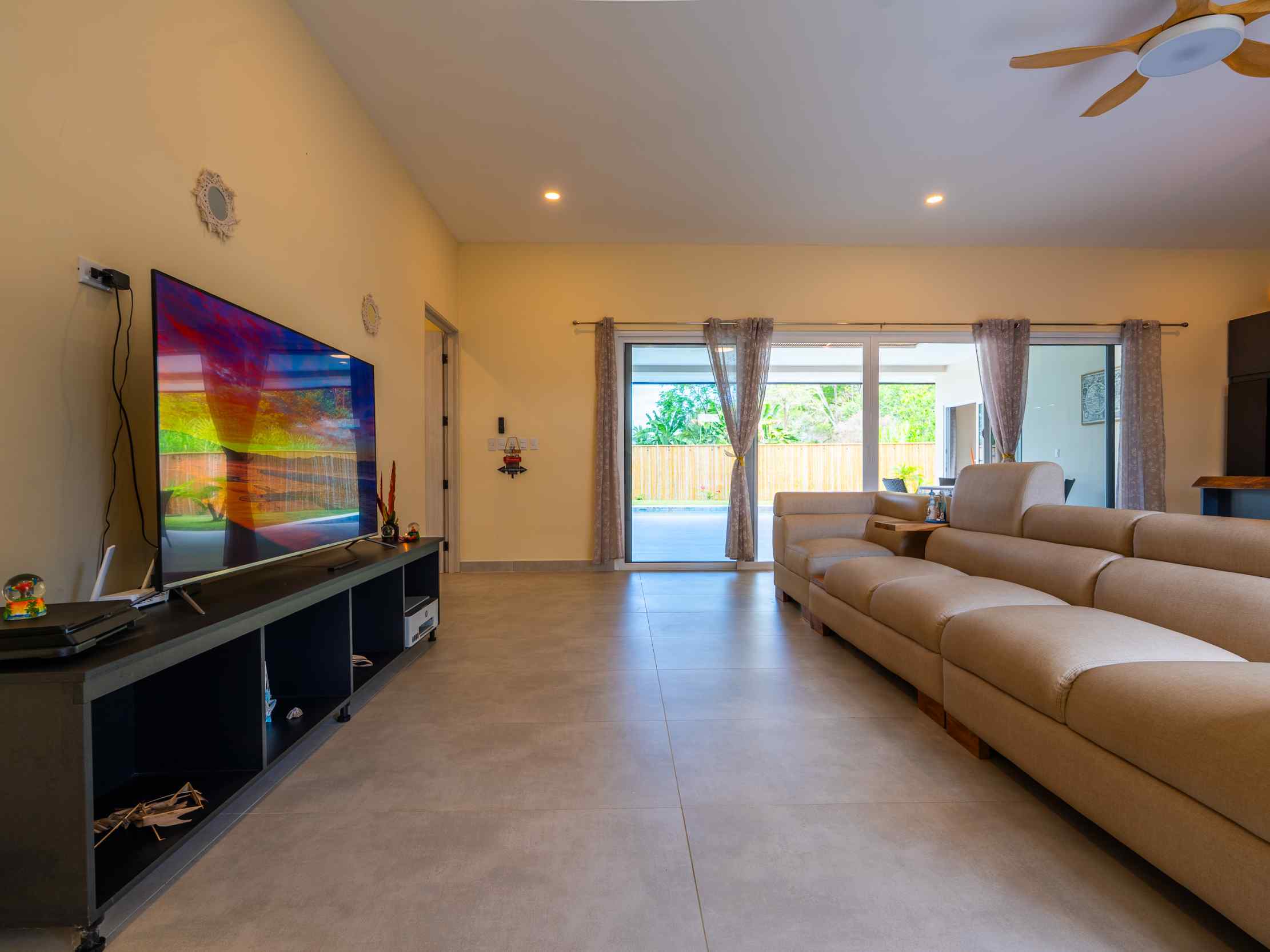 71610-8 Refined 3-Bedroom Home with Private Pool and Covered Terrace in Uvita Costa Rica