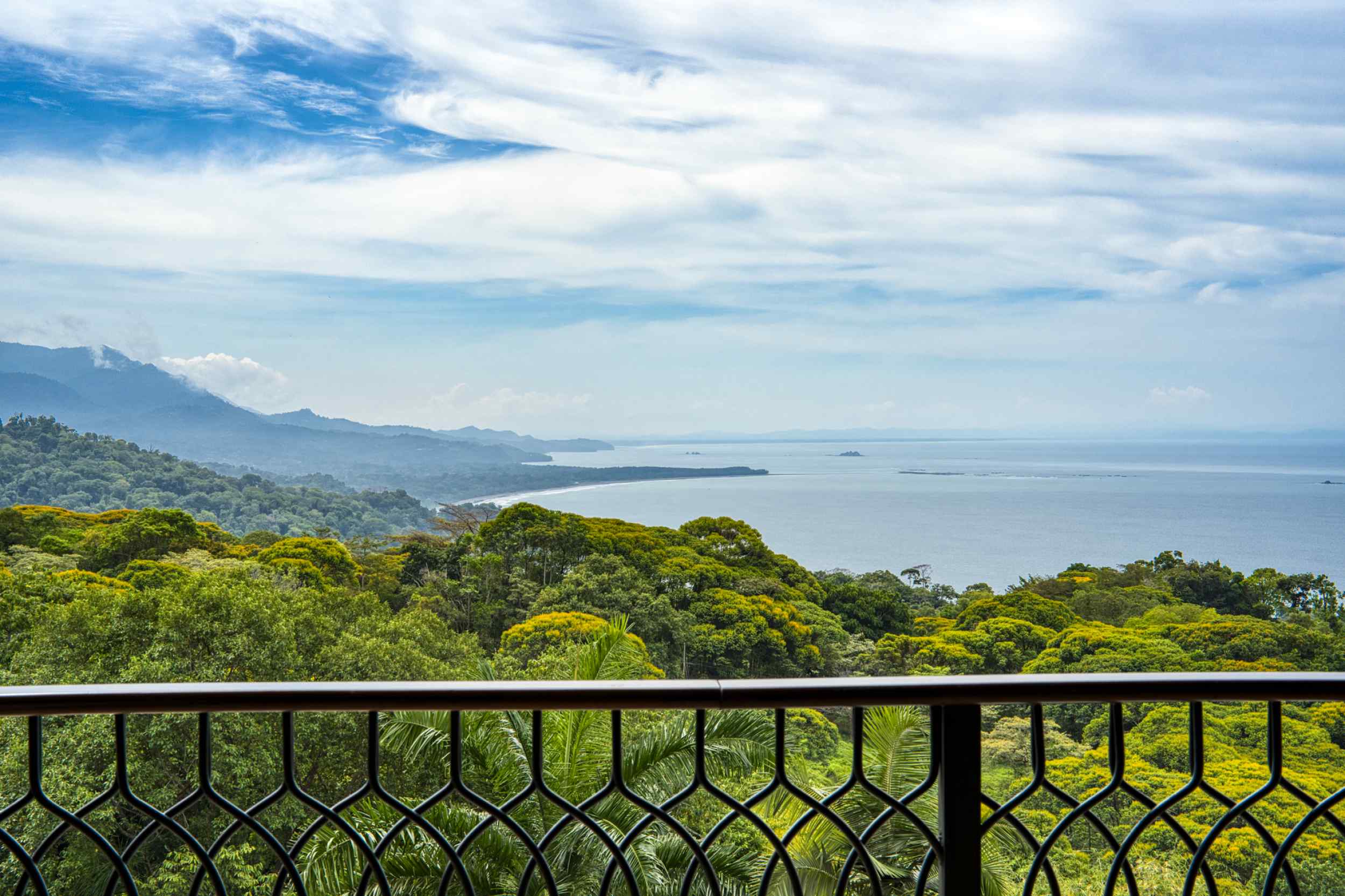 71612-11 Spectacular 6-Bedroom Estate with Ocean Views, Infinity Pool & Jungle Privacy in Dominical Costa Rica