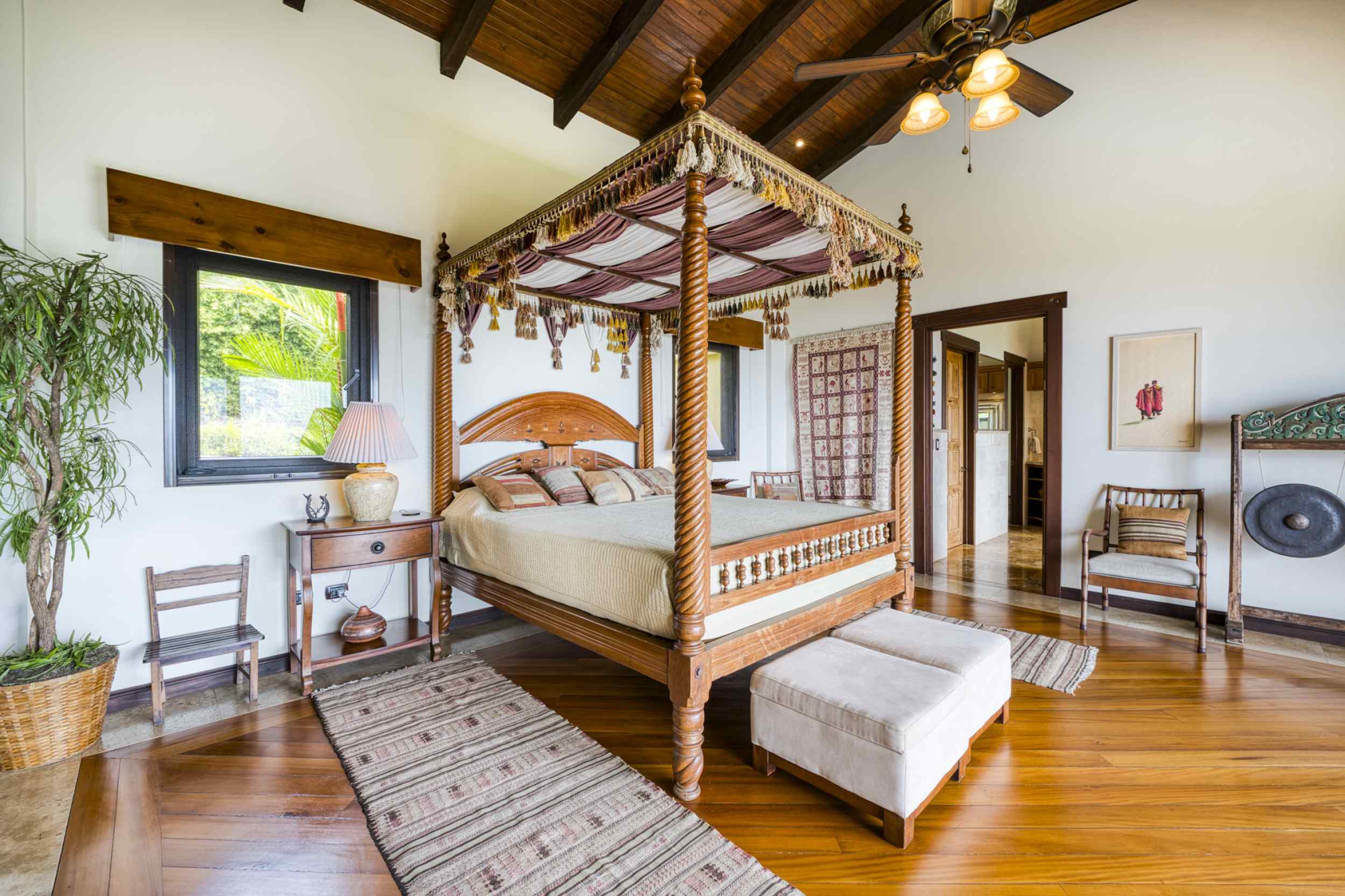 71612-22 Spectacular 6-Bedroom Estate with Ocean Views, Infinity Pool & Jungle Privacy in Dominical Costa Rica