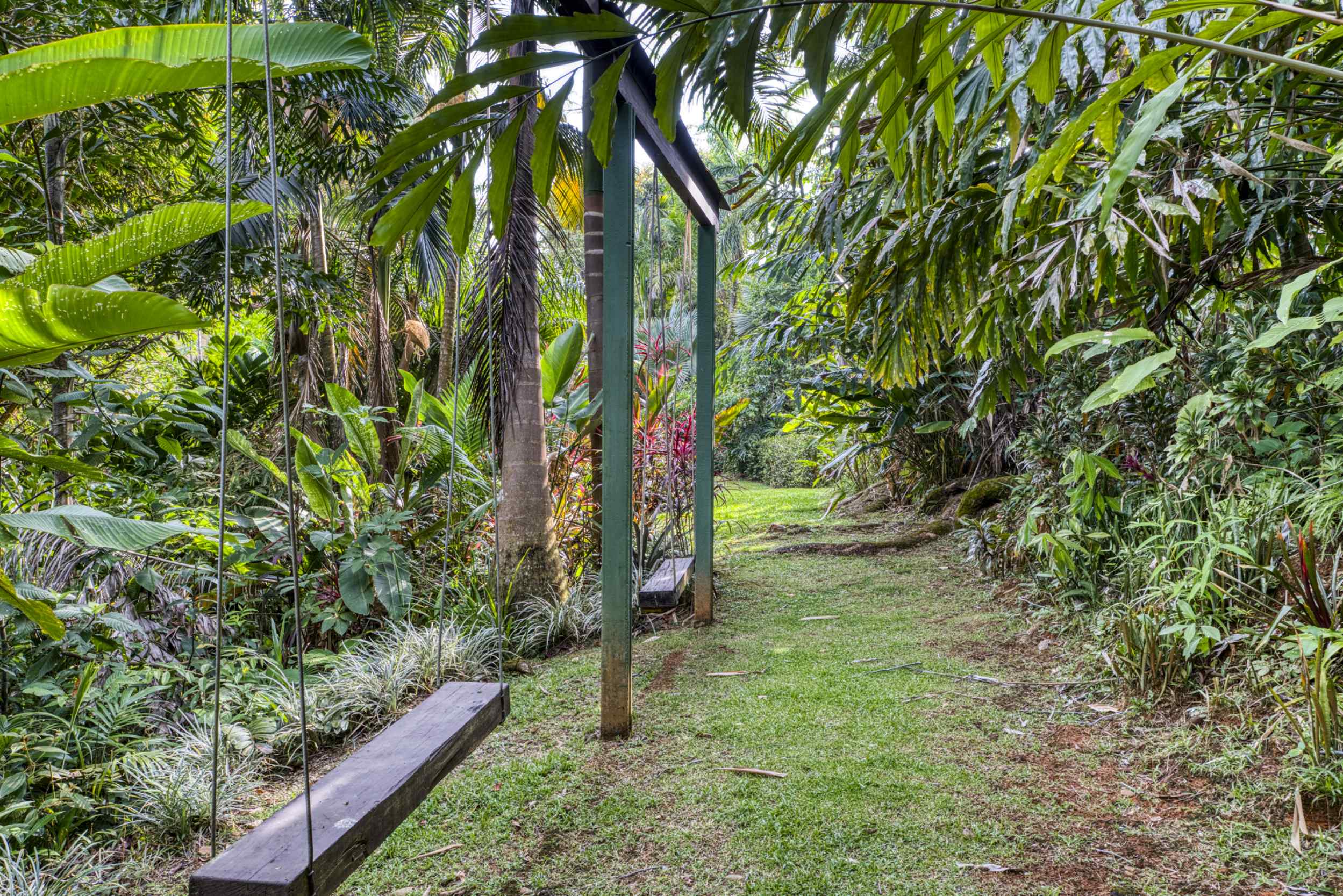 71612-23 Spectacular 6-Bedroom Estate with Ocean Views, Infinity Pool & Jungle Privacy in Dominical Costa Rica