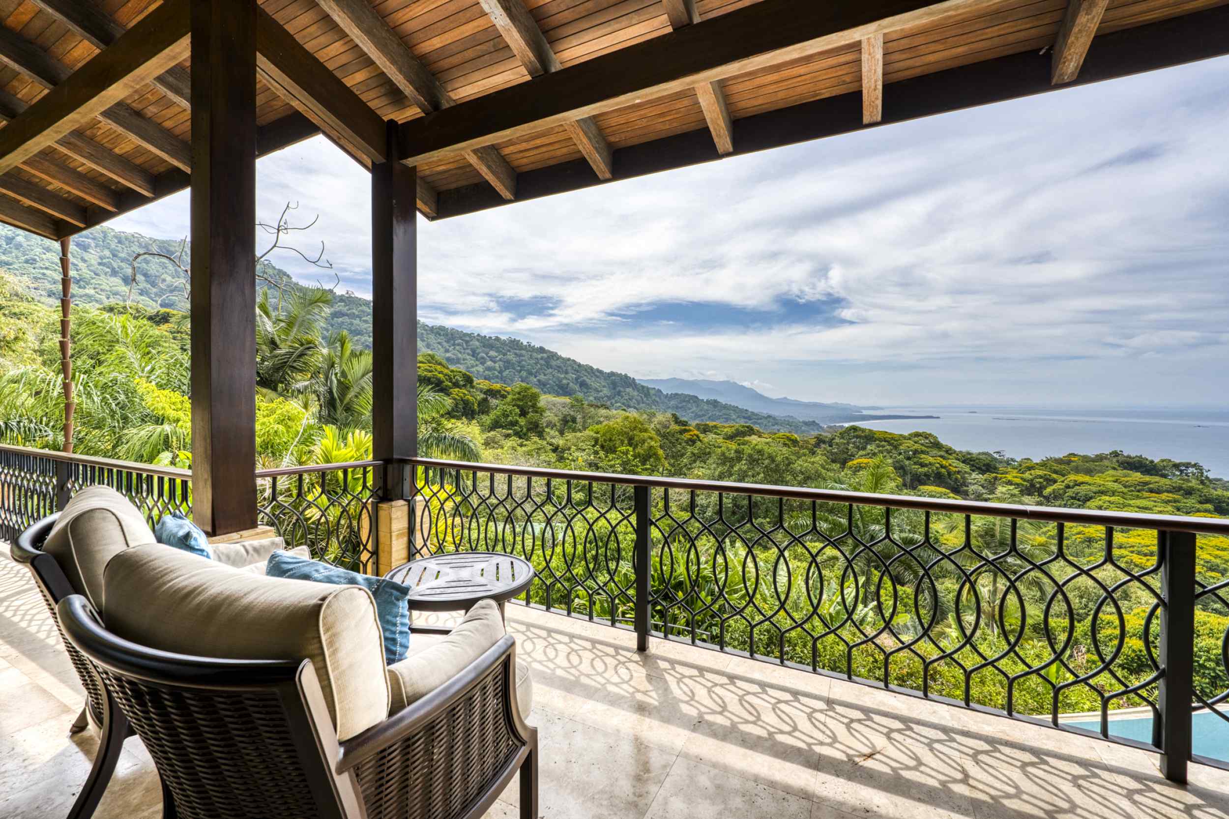 71612-28 Spectacular 6-Bedroom Estate with Ocean Views, Infinity Pool & Jungle Privacy in Dominical Costa Rica