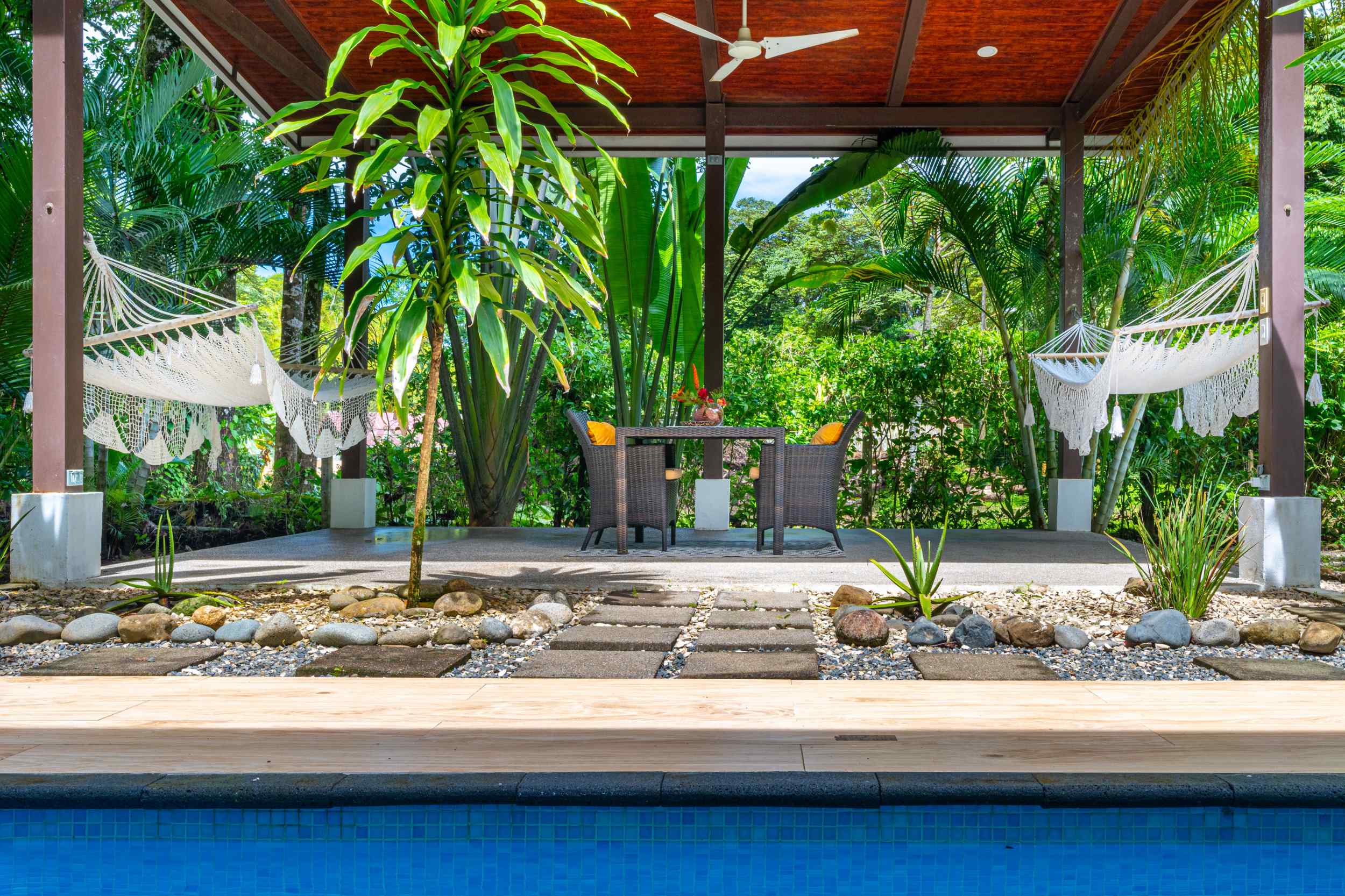 71880-1 Charming 1-Bedroom Modern Casita with Saltwater Pool & Jungle Views in Ojochal Costa Rica