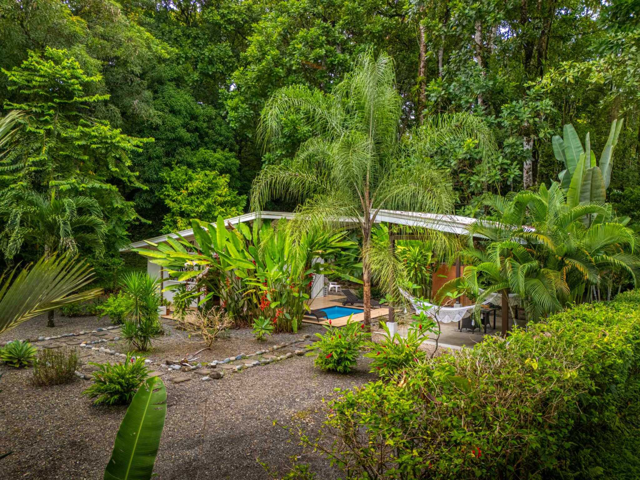 Charming 1-Bedroom Modern Casita with Saltwater Pool & Jungle Views in Ojochal Costa Rica