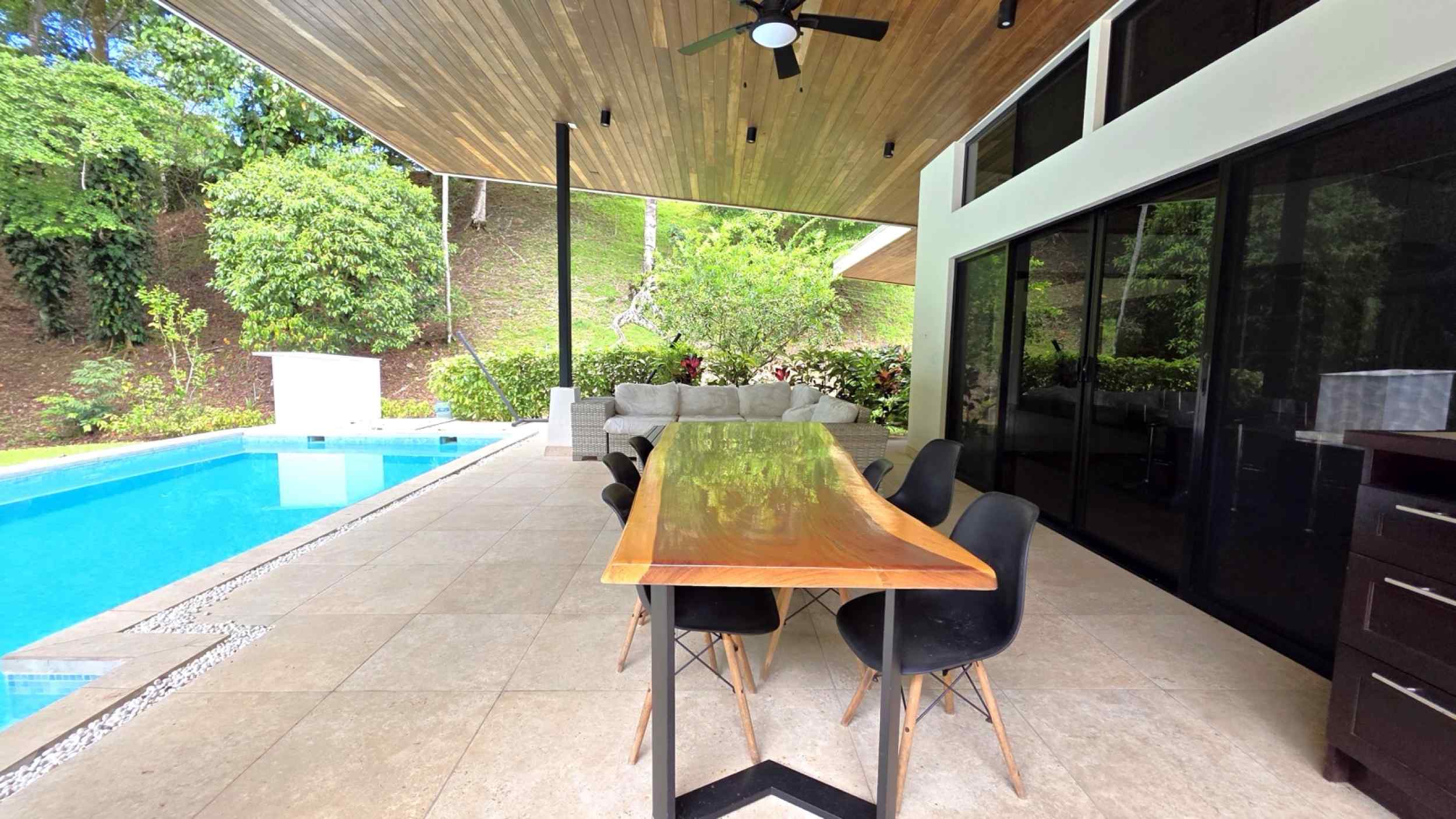Refreshing 3-Bedroom Riverfront Retreat with Private Pool & Lush Gardens in Ojochal Costa Rica