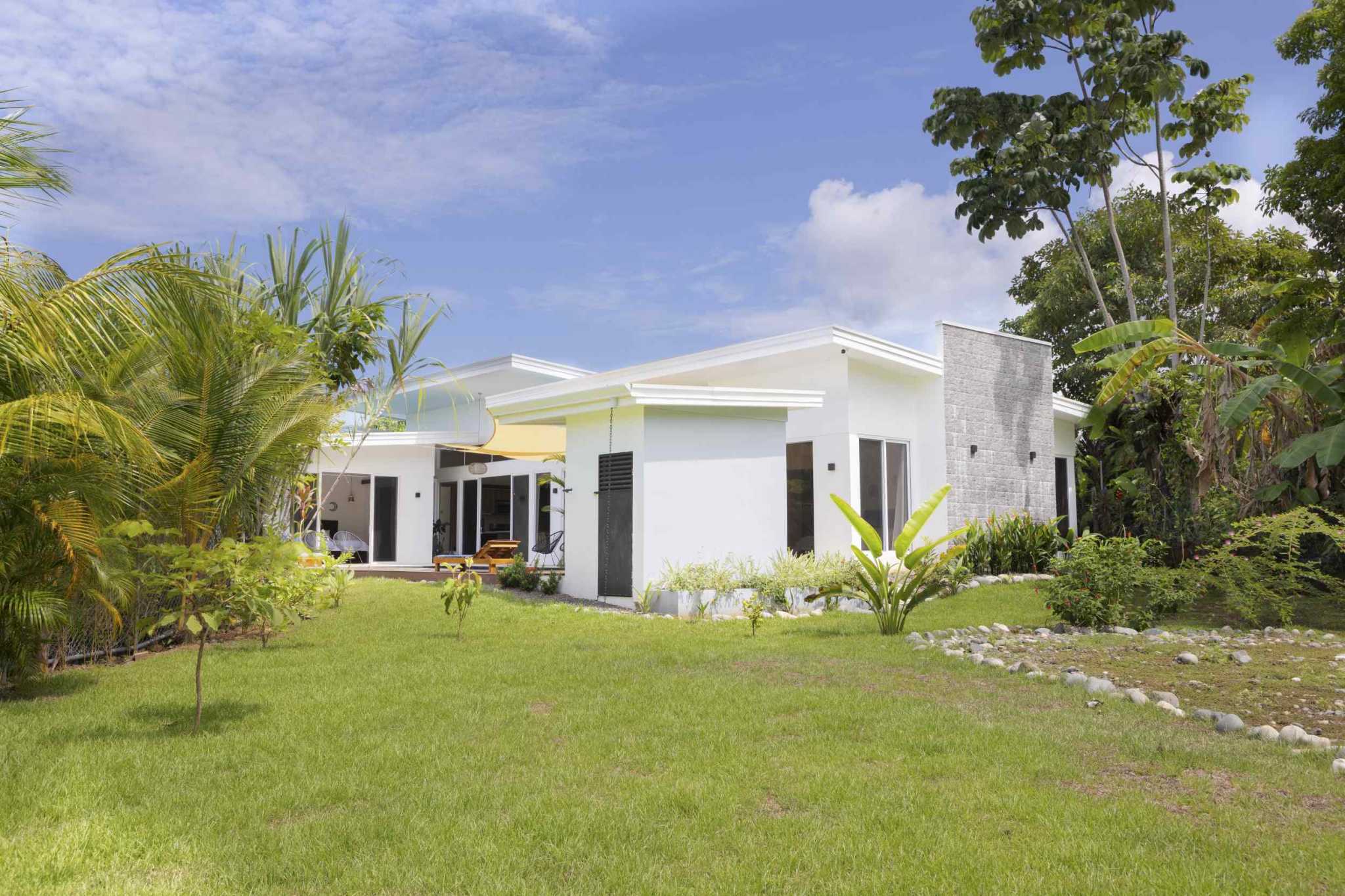 72177-12 Modern 4-Bedroom Home with Private Pool & Walk-to-Beach Access in Uvita Costa Rica