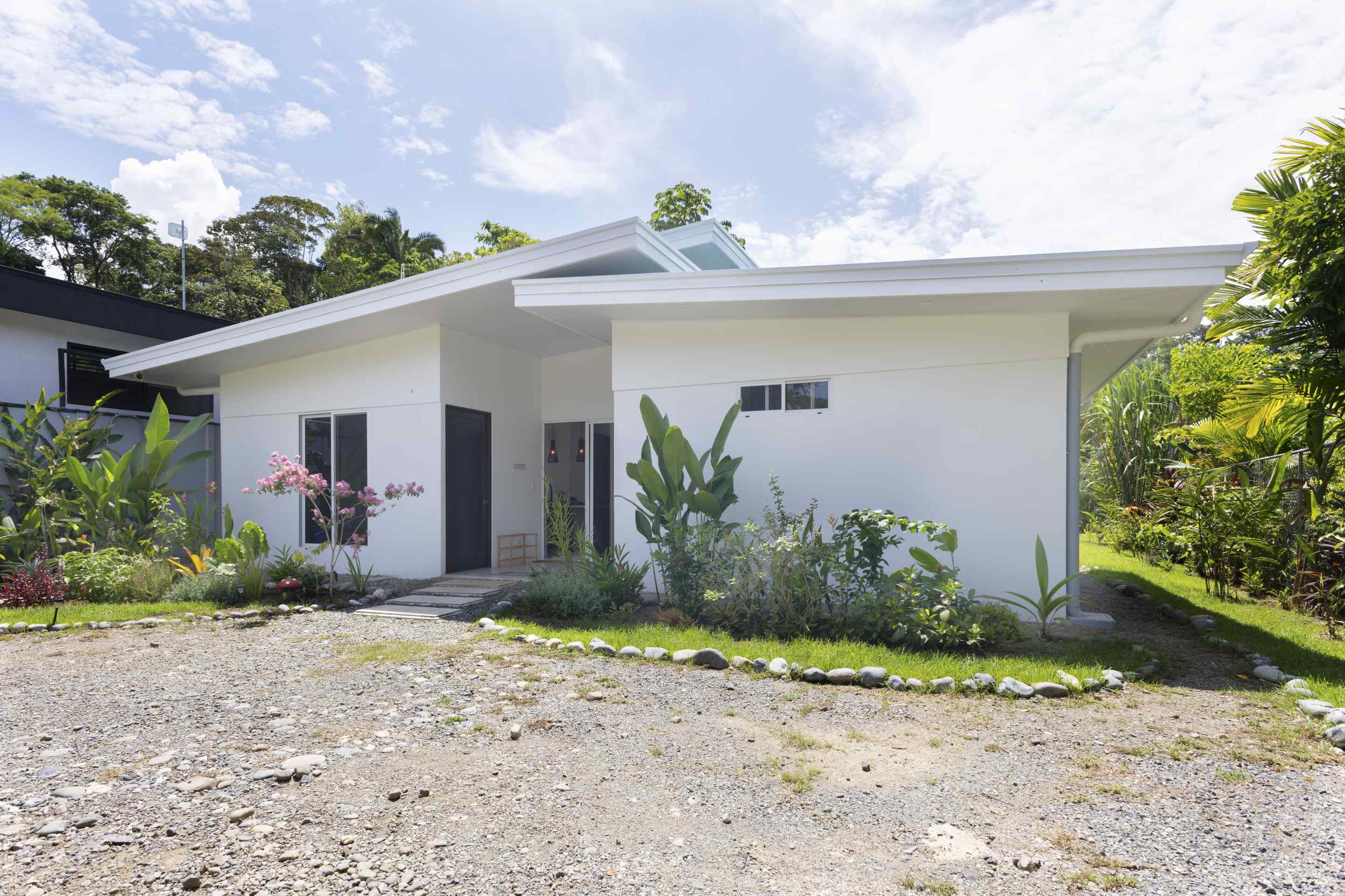 72177-13 Modern 4-Bedroom Home with Private Pool & Walk-to-Beach Access in Uvita Costa Rica
