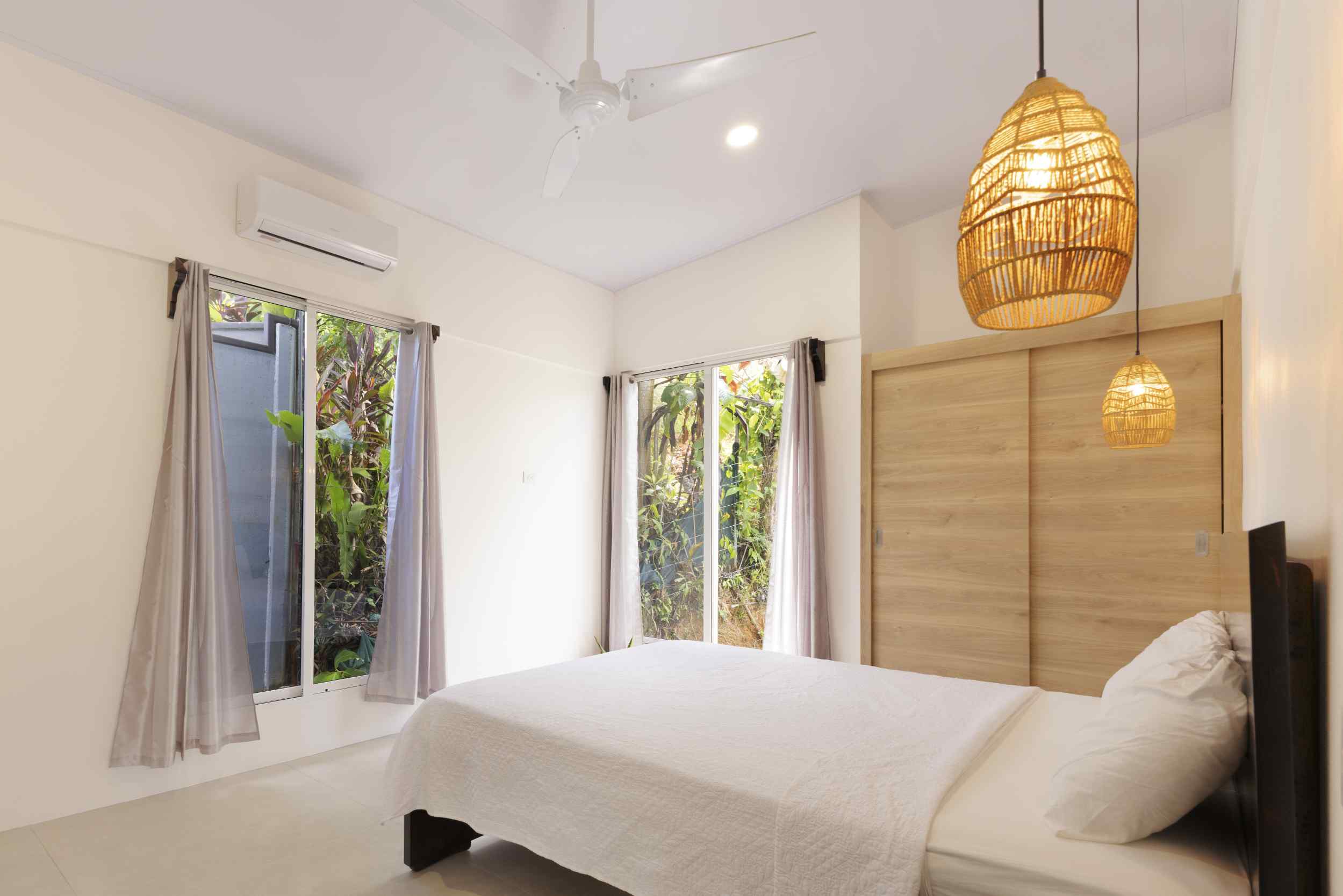 72177-20 Modern 4-Bedroom Home with Private Pool & Walk-to-Beach Access in Uvita Costa Rica