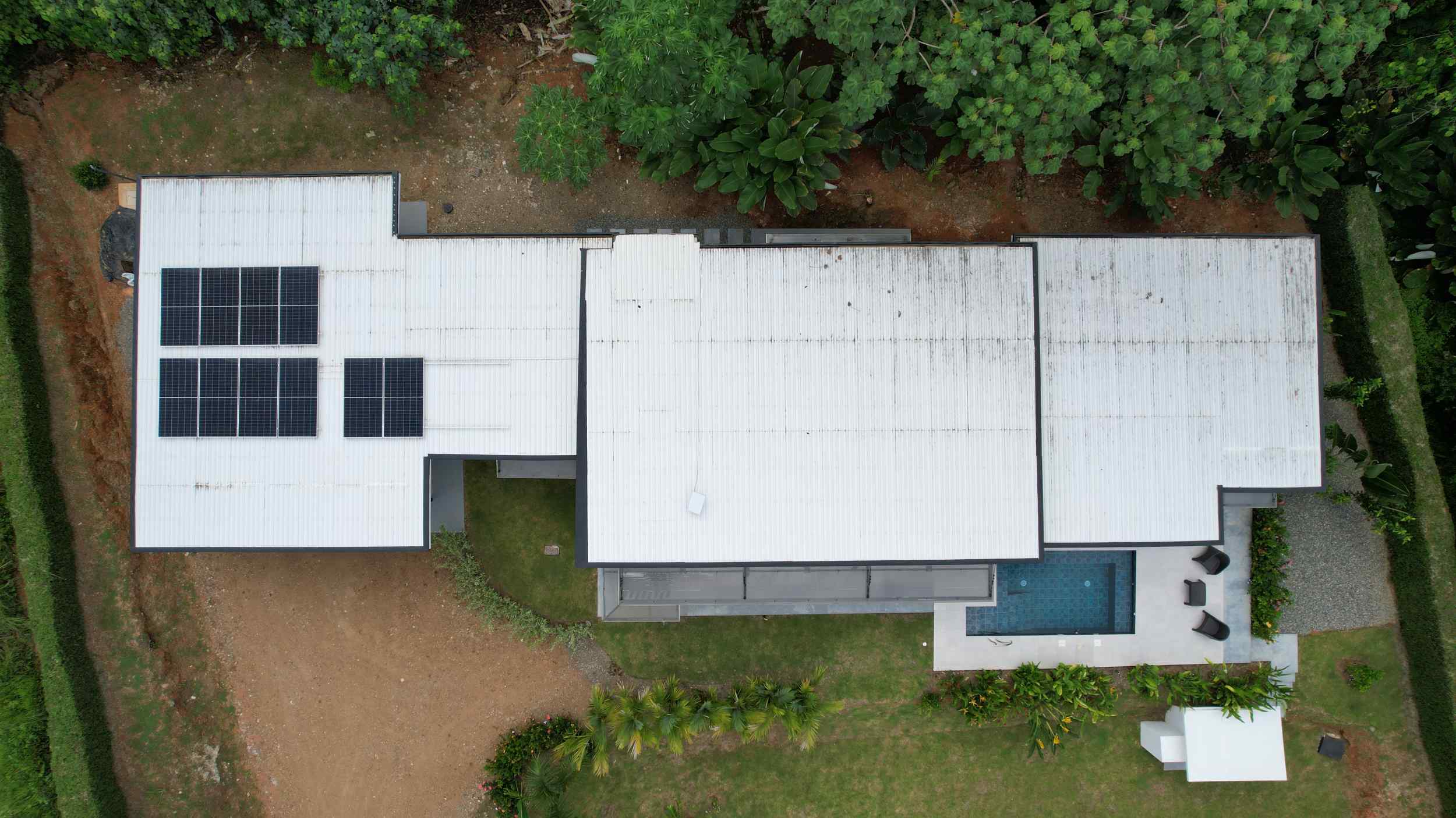 Stunning 2-Bedroom House with Heated Saltwater Pool & Solar Backup in Ojochal Costa Rica