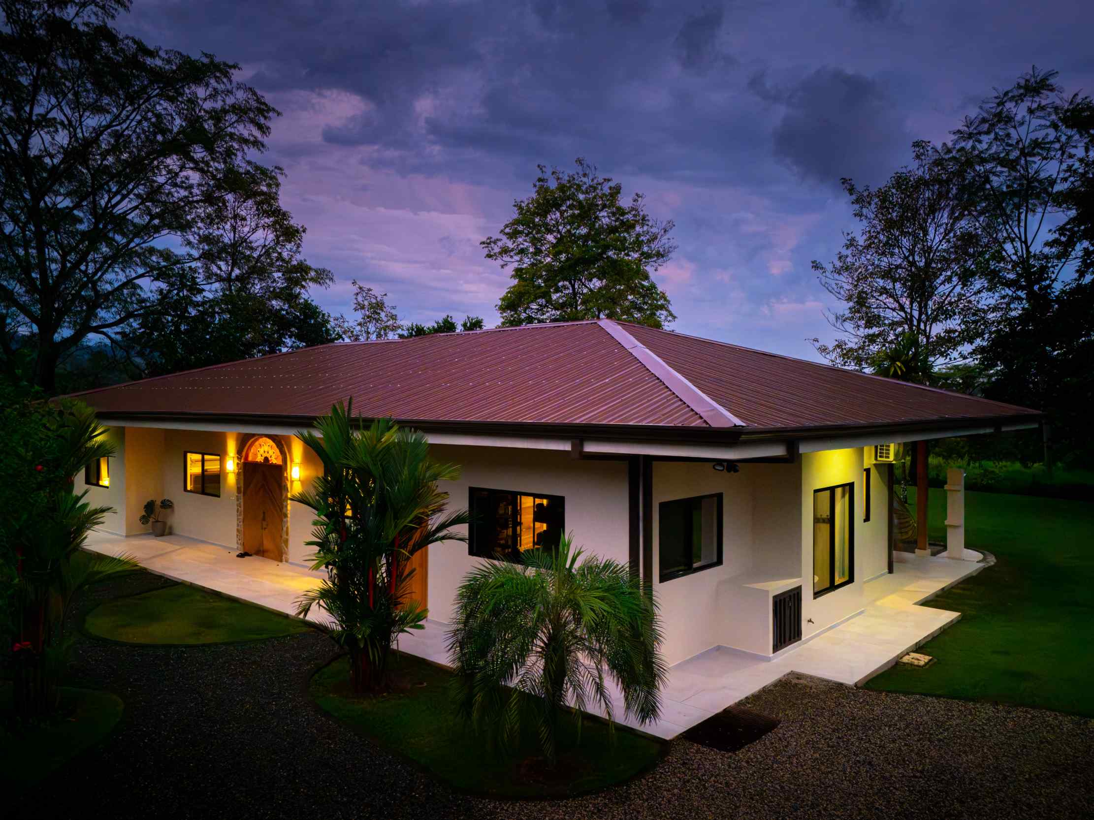72404-4 Modern 3-Bedroom Home with Pool, Ocean & Mountain Views in Ojochal Costa Rica
