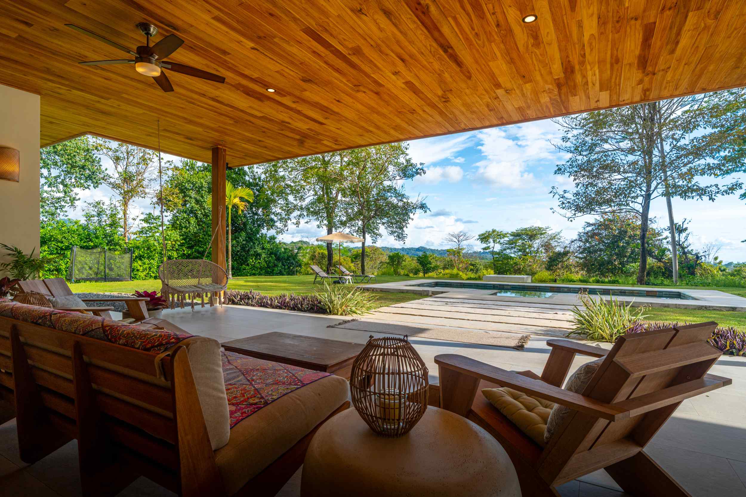 72404-8 Modern 3-Bedroom Home with Pool, Ocean & Mountain Views in Ojochal Costa Rica