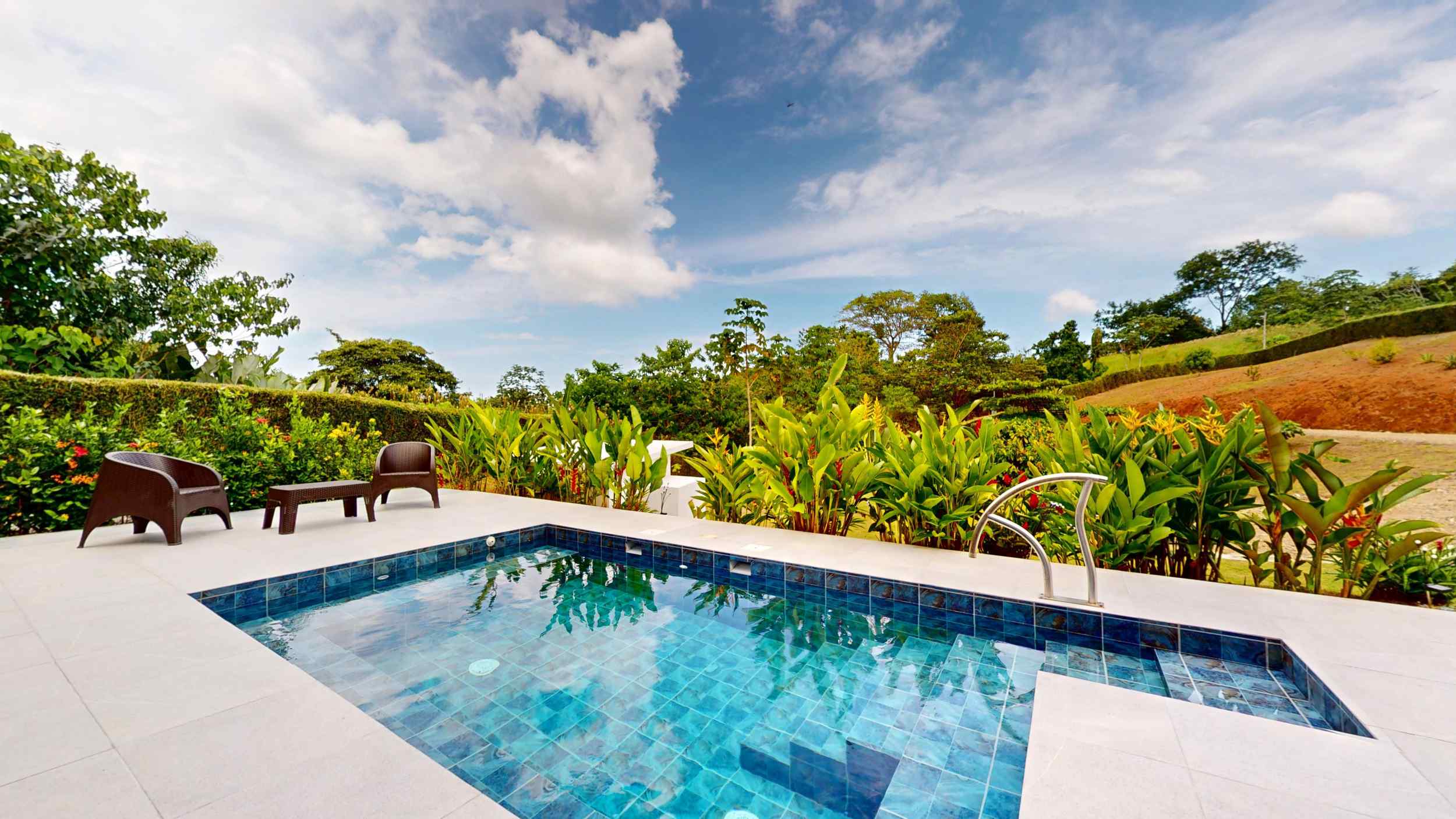 Stunning 2-Bedroom House with Heated Saltwater Pool & Solar Backup in Ojochal Costa Rica