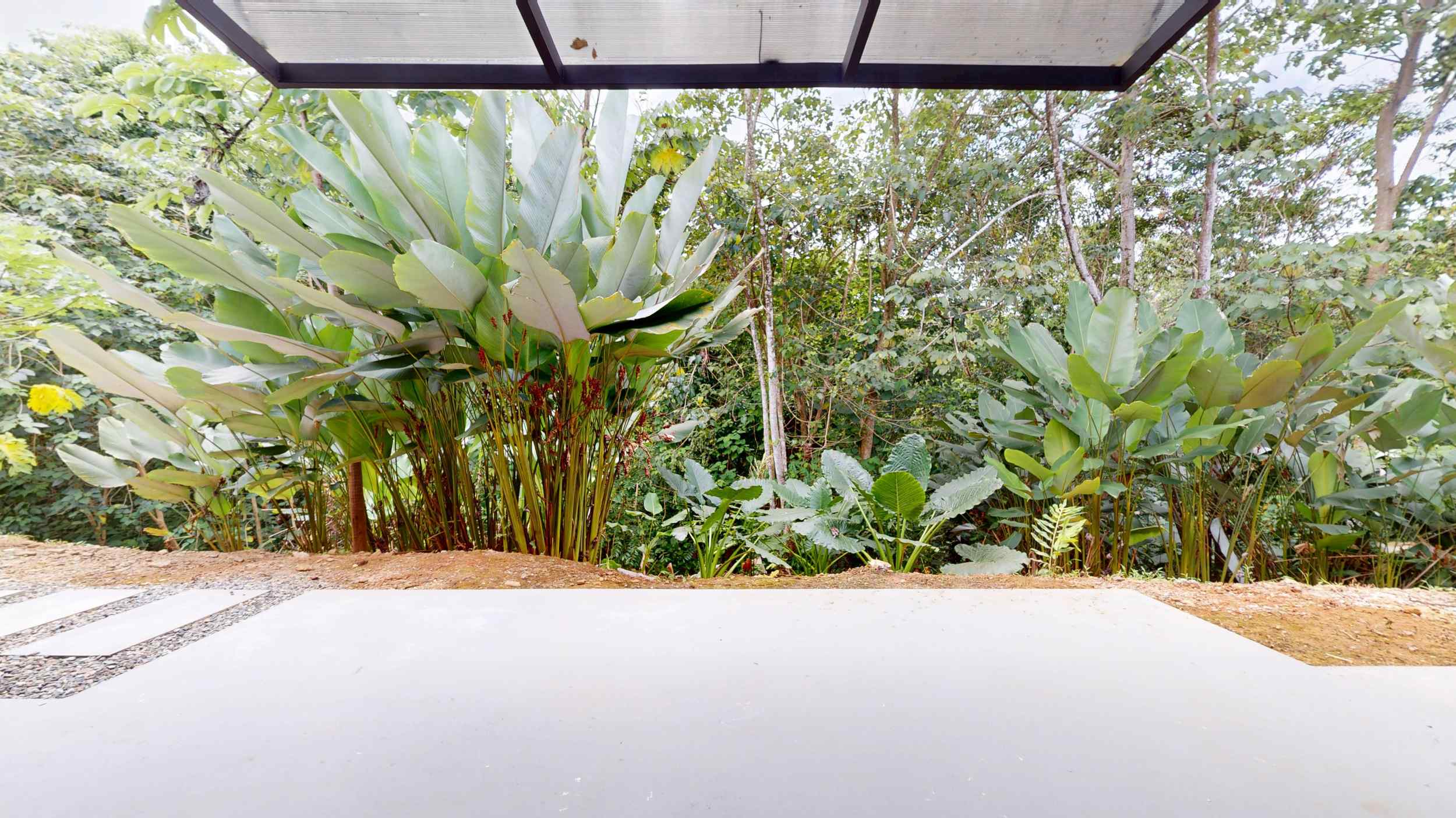 Stunning 2-Bedroom House with Heated Saltwater Pool & Solar Backup in Ojochal Costa Rica