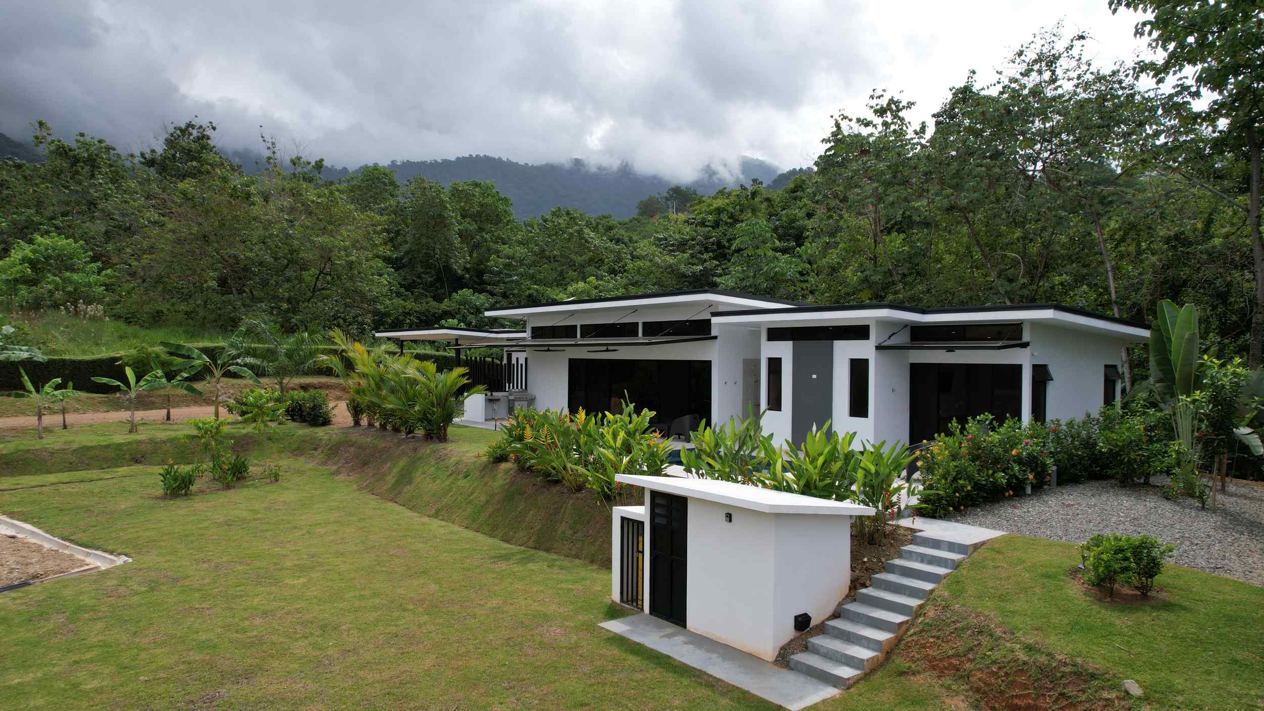 Stunning 2-Bedroom House with Heated Saltwater Pool & Solar Backup in Ojochal Costa Rica