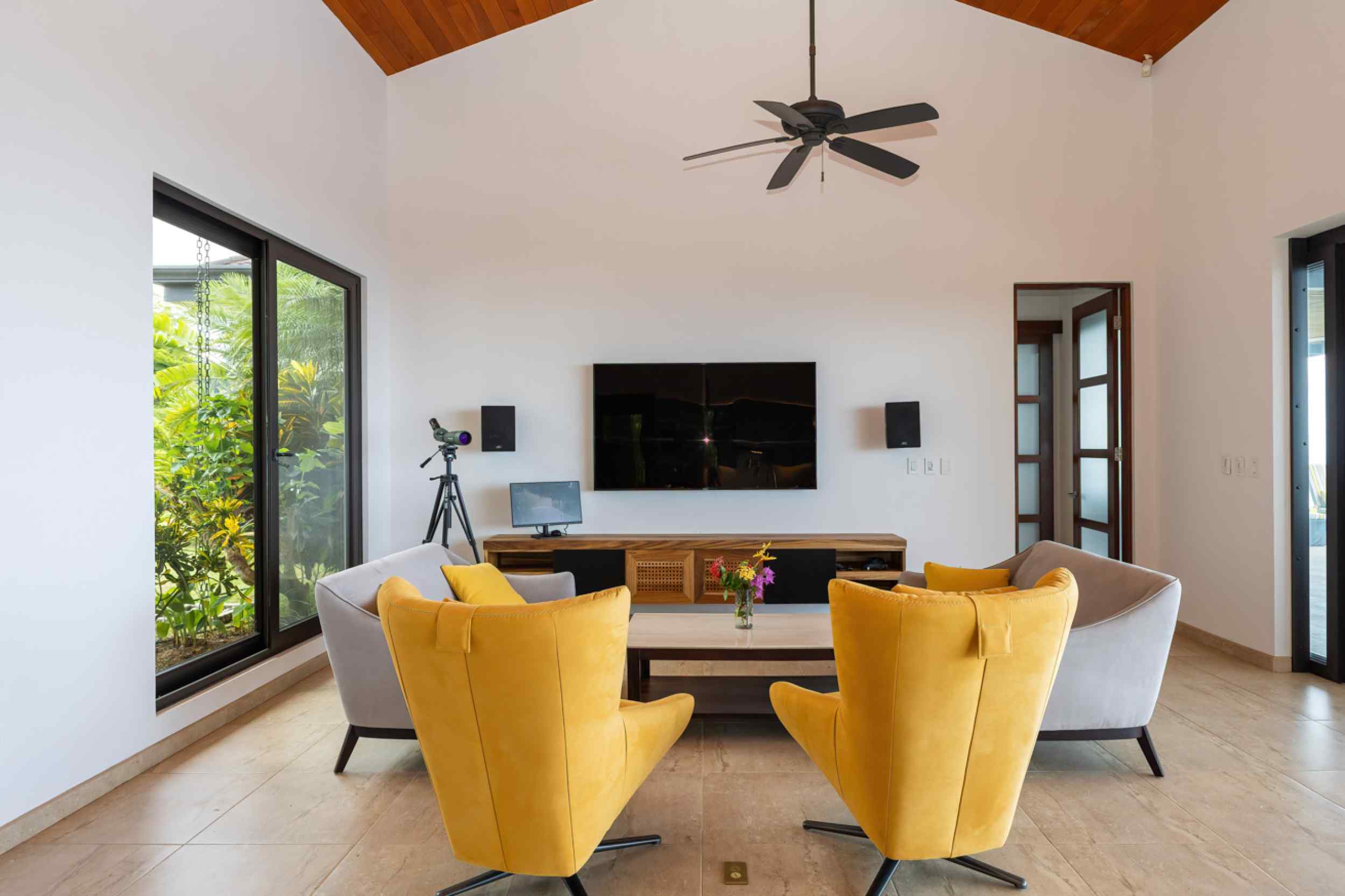 Stunning 3-Bedroom Luxury Home with Panoramic Ocean Views & Infinity Pool in Ojochal Costa Rica