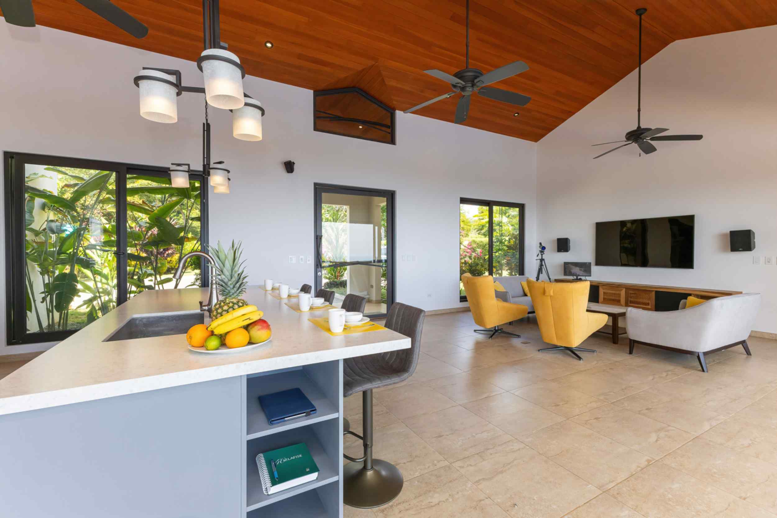 Stunning 3-Bedroom Luxury Home with Panoramic Ocean Views & Infinity Pool in Ojochal Costa Rica