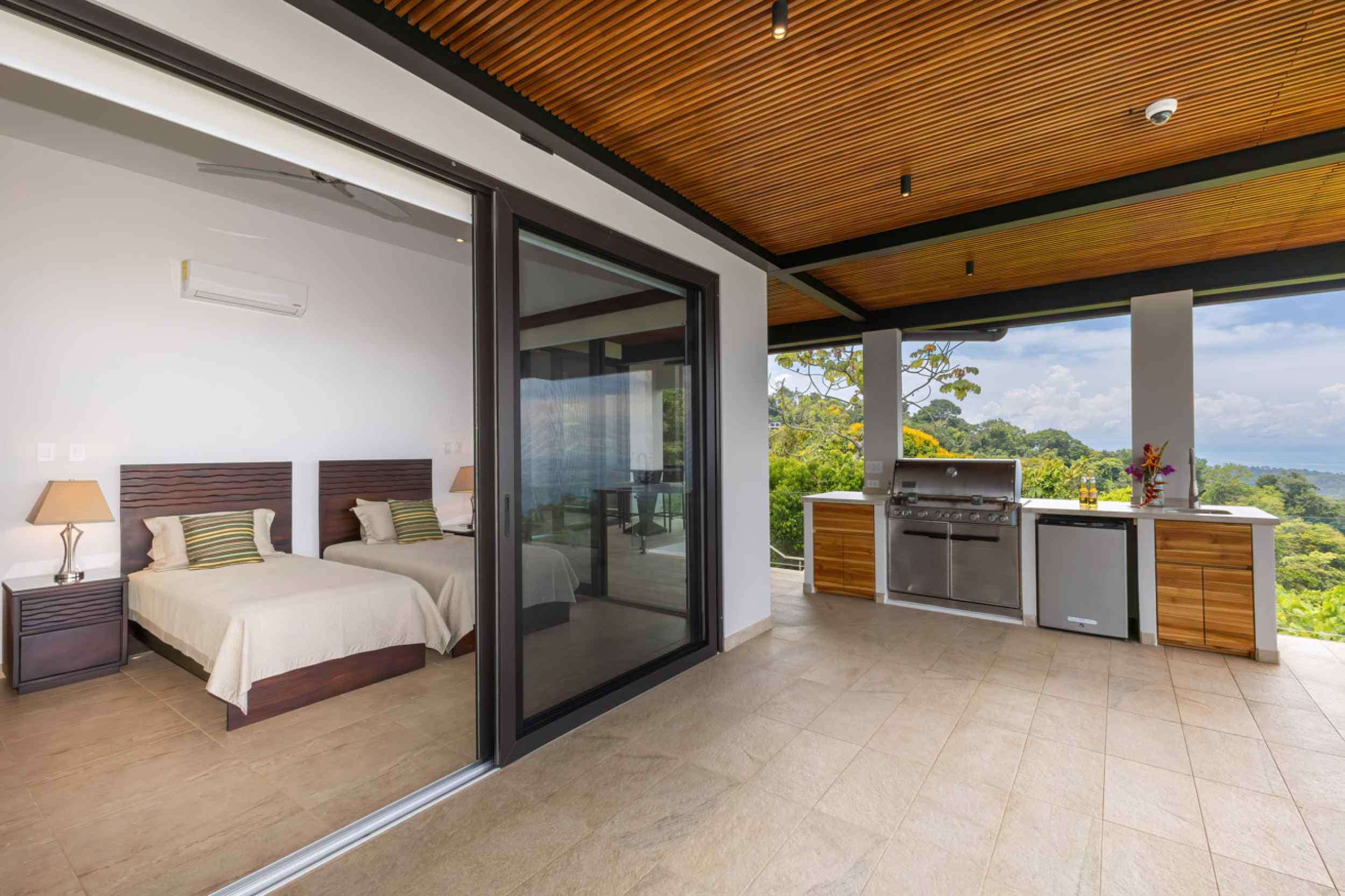 Stunning 3-Bedroom Luxury Home with Panoramic Ocean Views & Infinity Pool in Ojochal Costa Rica