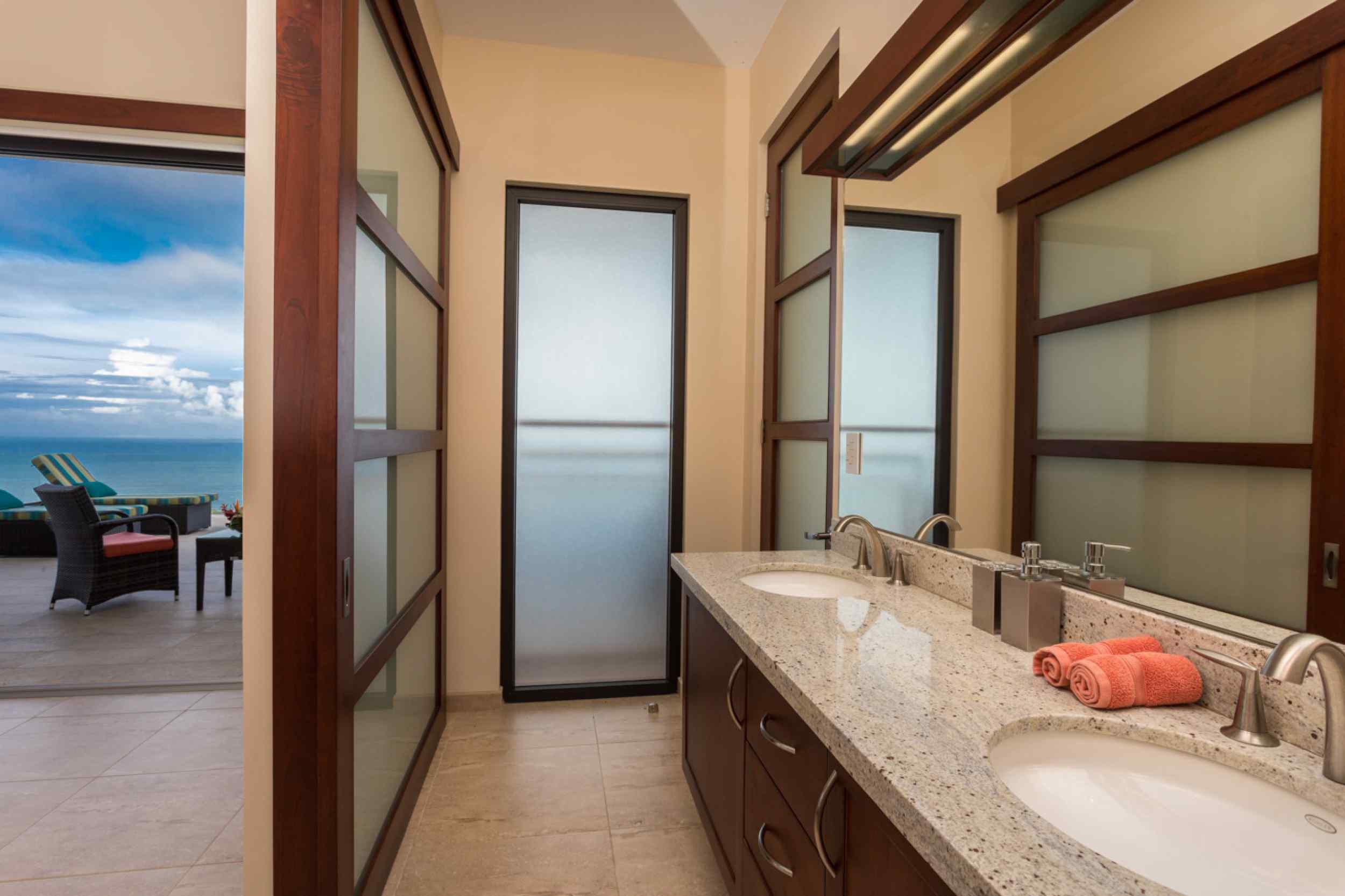 Stunning 3-Bedroom Luxury Home with Panoramic Ocean Views & Infinity Pool in Ojochal Costa Rica