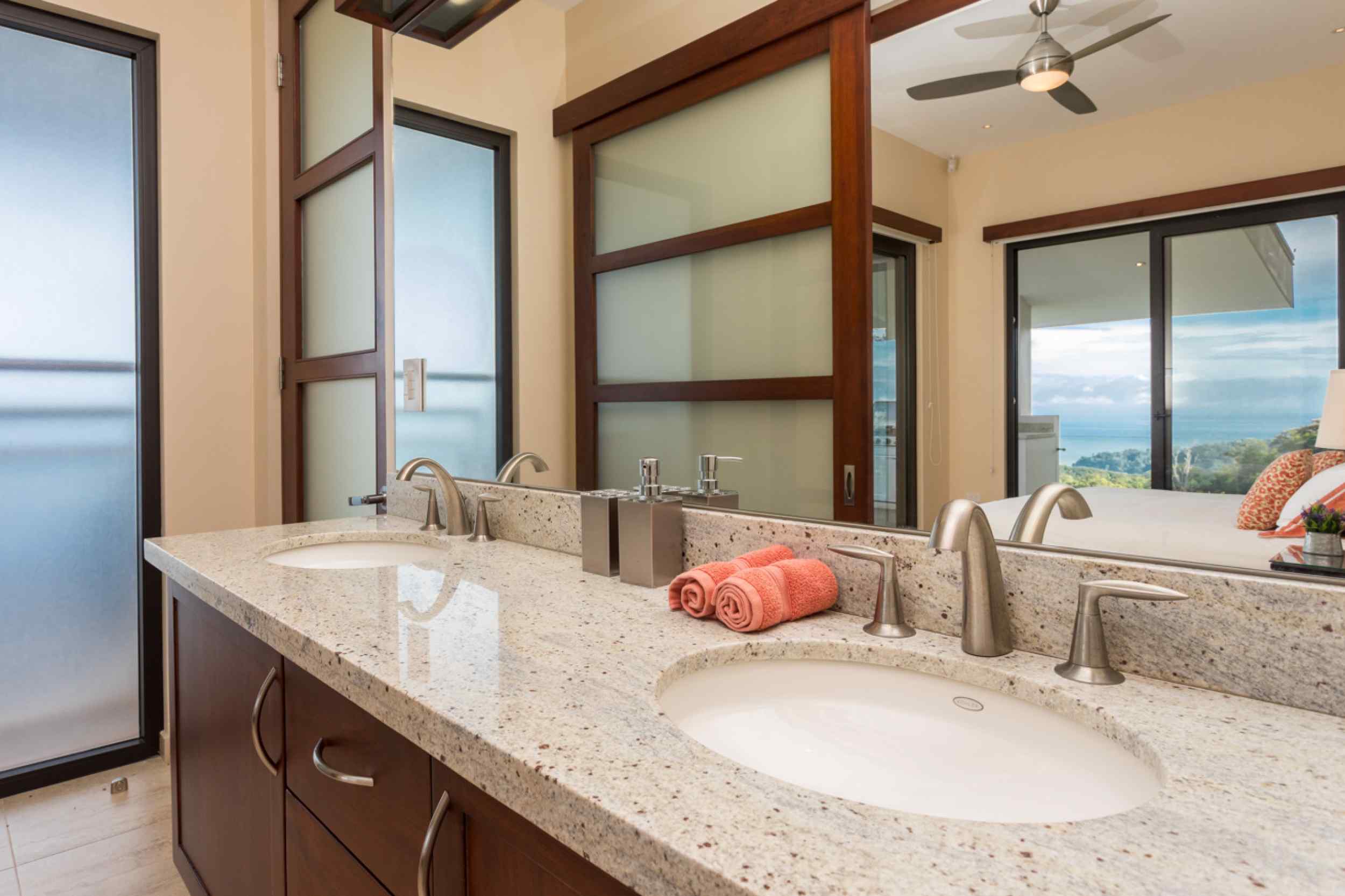 Stunning 3-Bedroom Luxury Home with Panoramic Ocean Views & Infinity Pool in Ojochal Costa Rica