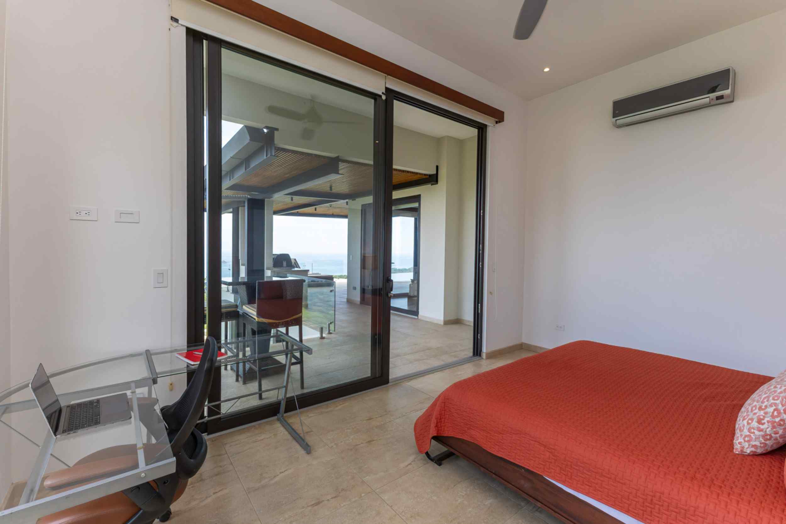 Stunning 3-Bedroom Luxury Home with Panoramic Ocean Views & Infinity Pool in Ojochal Costa Rica