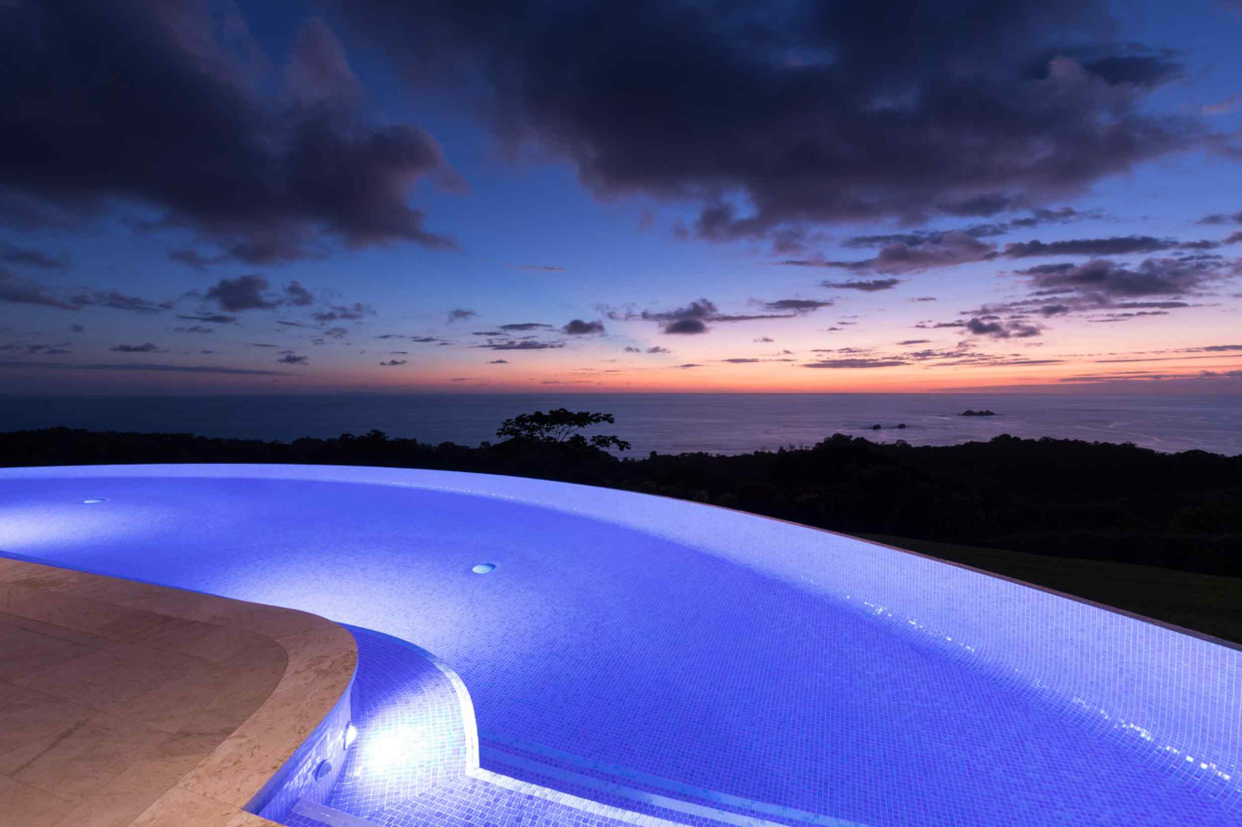 Stunning 3-Bedroom Luxury Home with Panoramic Ocean Views & Infinity Pool in Ojochal Costa Rica